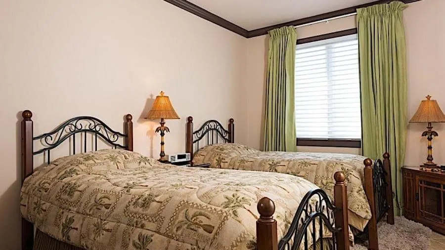 Bed in Villa Renaissance Grace Bay