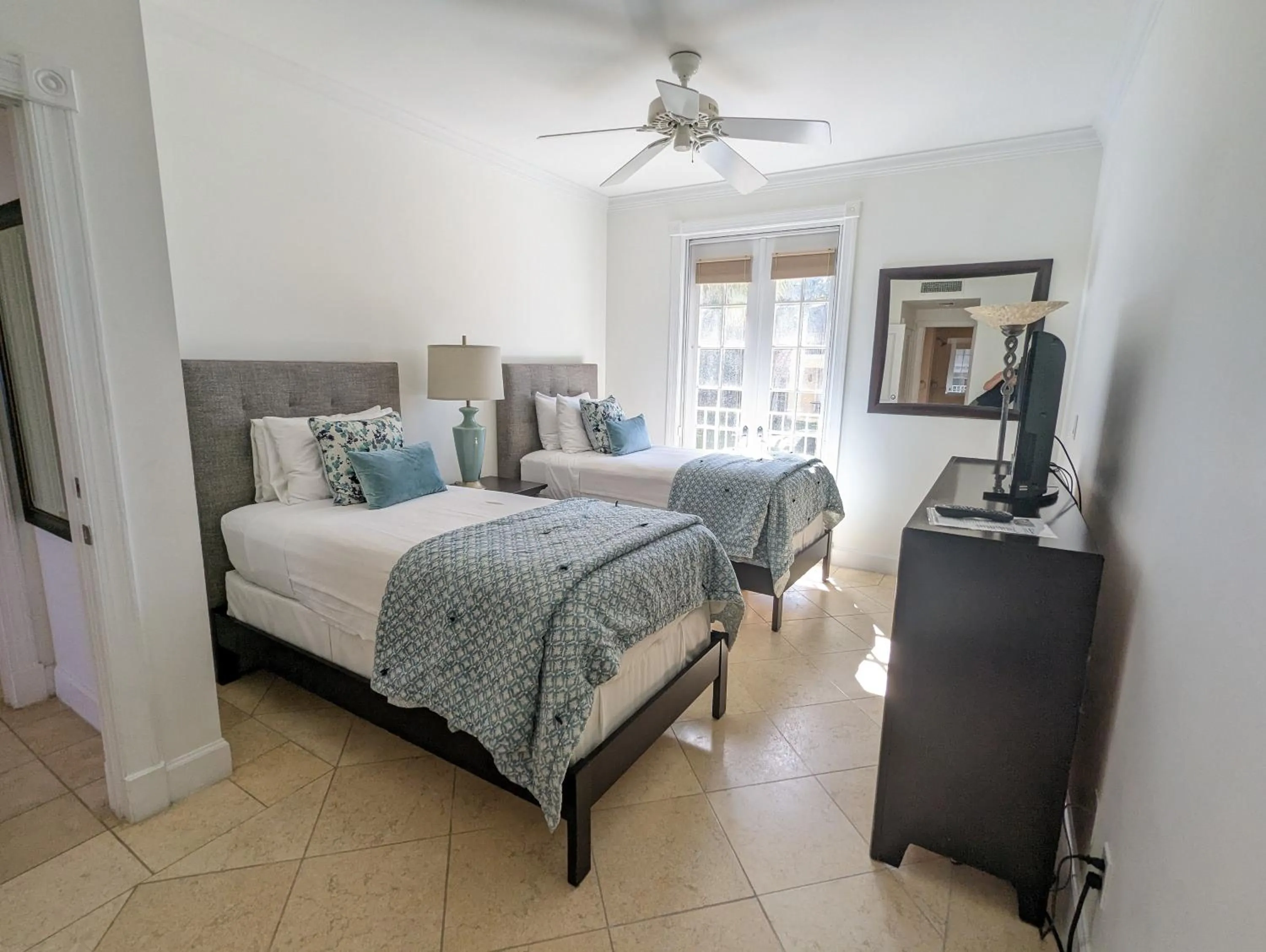 Bed in Villa Renaissance Grace Bay