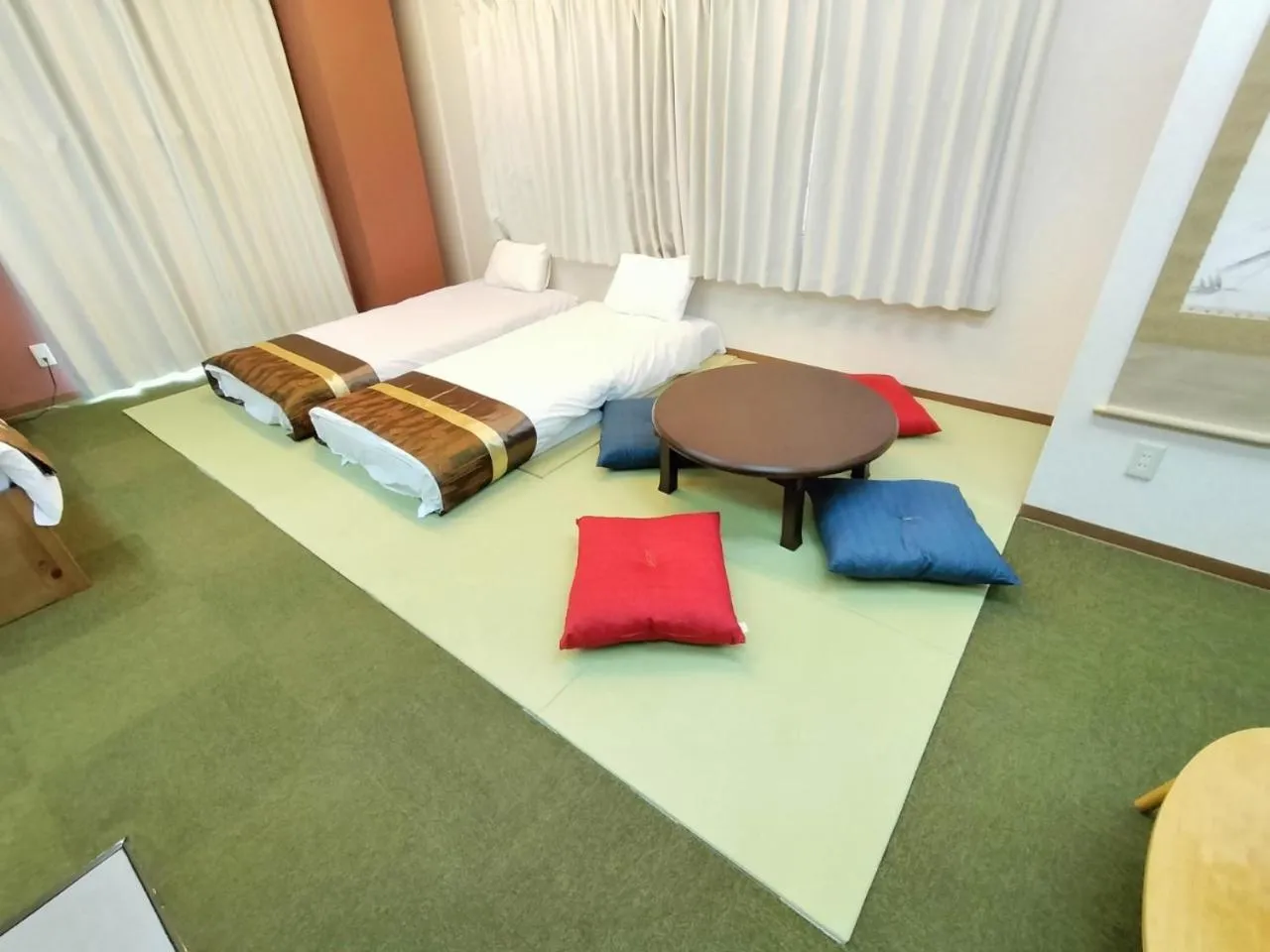 Photo of the whole room, Bed in Ozawa Building