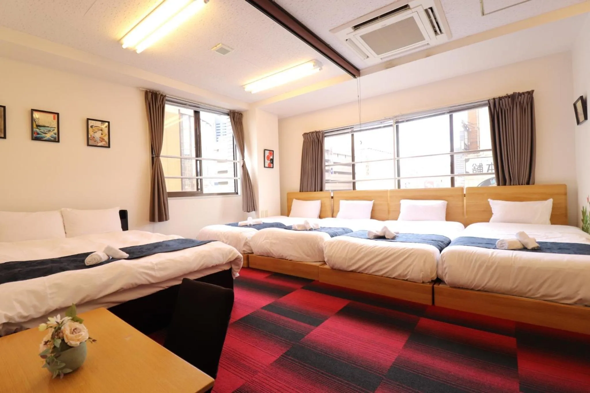 Photo of the whole room, Bed in Ozawa Building