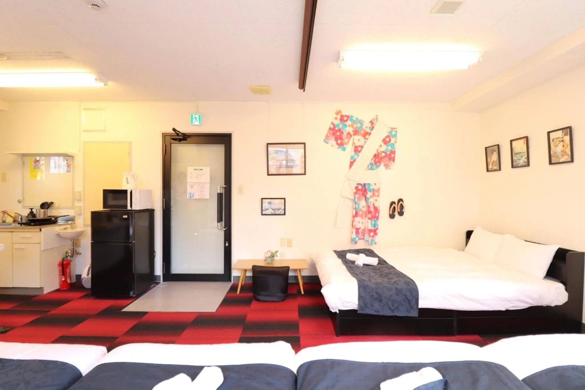 Photo of the whole room, Bed in Ozawa Building