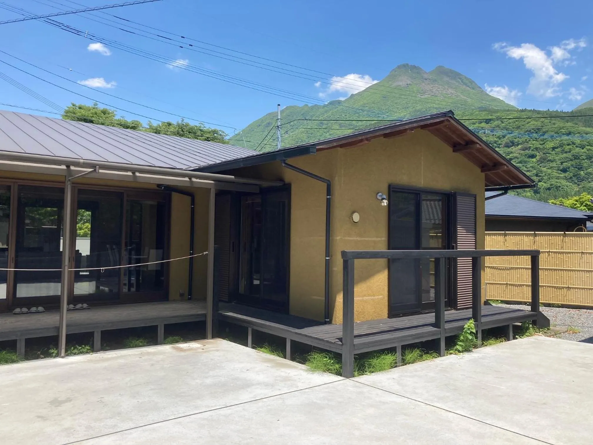 Property building in YUFUIN YUKI-AN