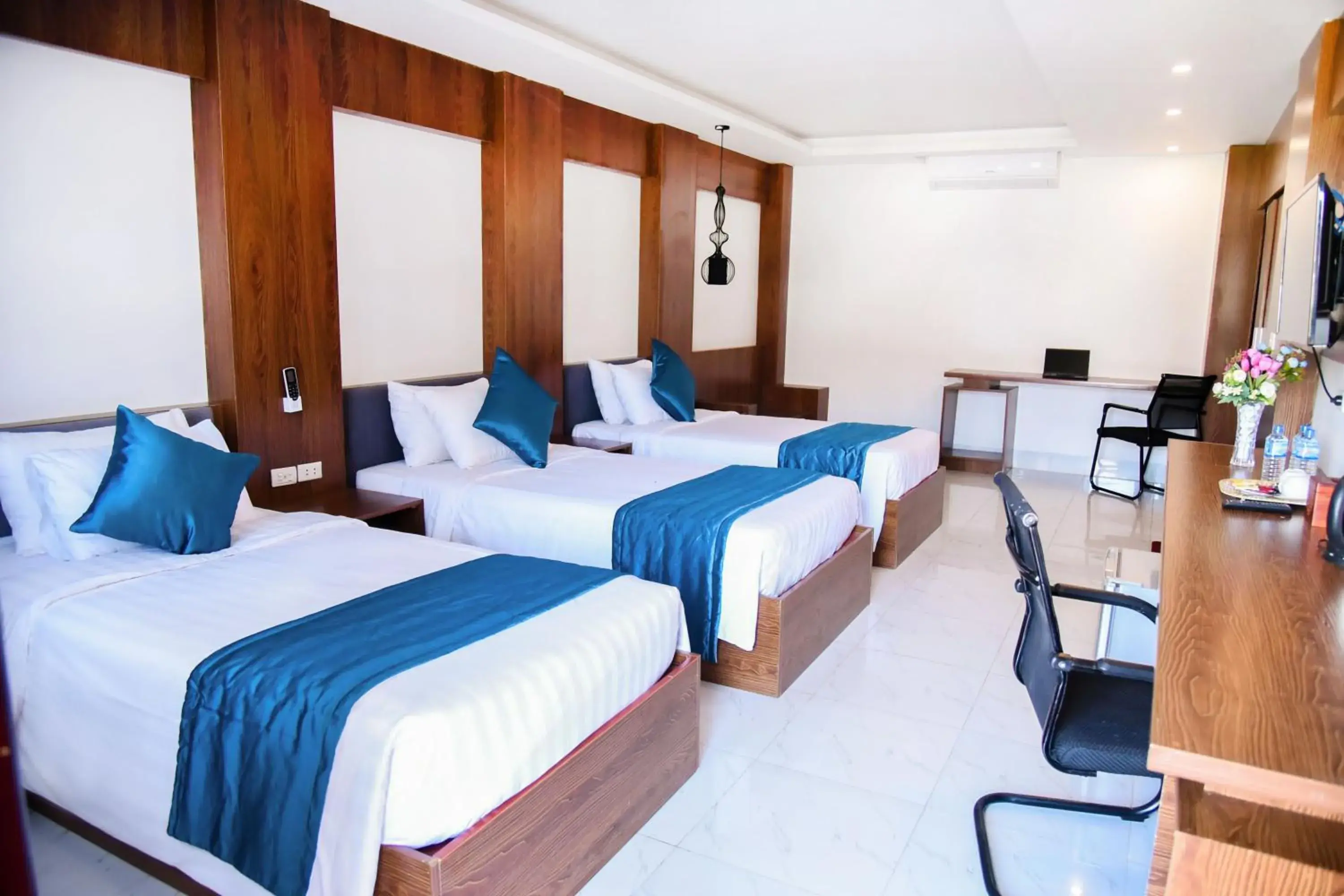 Triple Room with Mountain View in Vang Vieng Diamond Resort Triple Room with Mountain View in Vang Vieng Diamond Resort