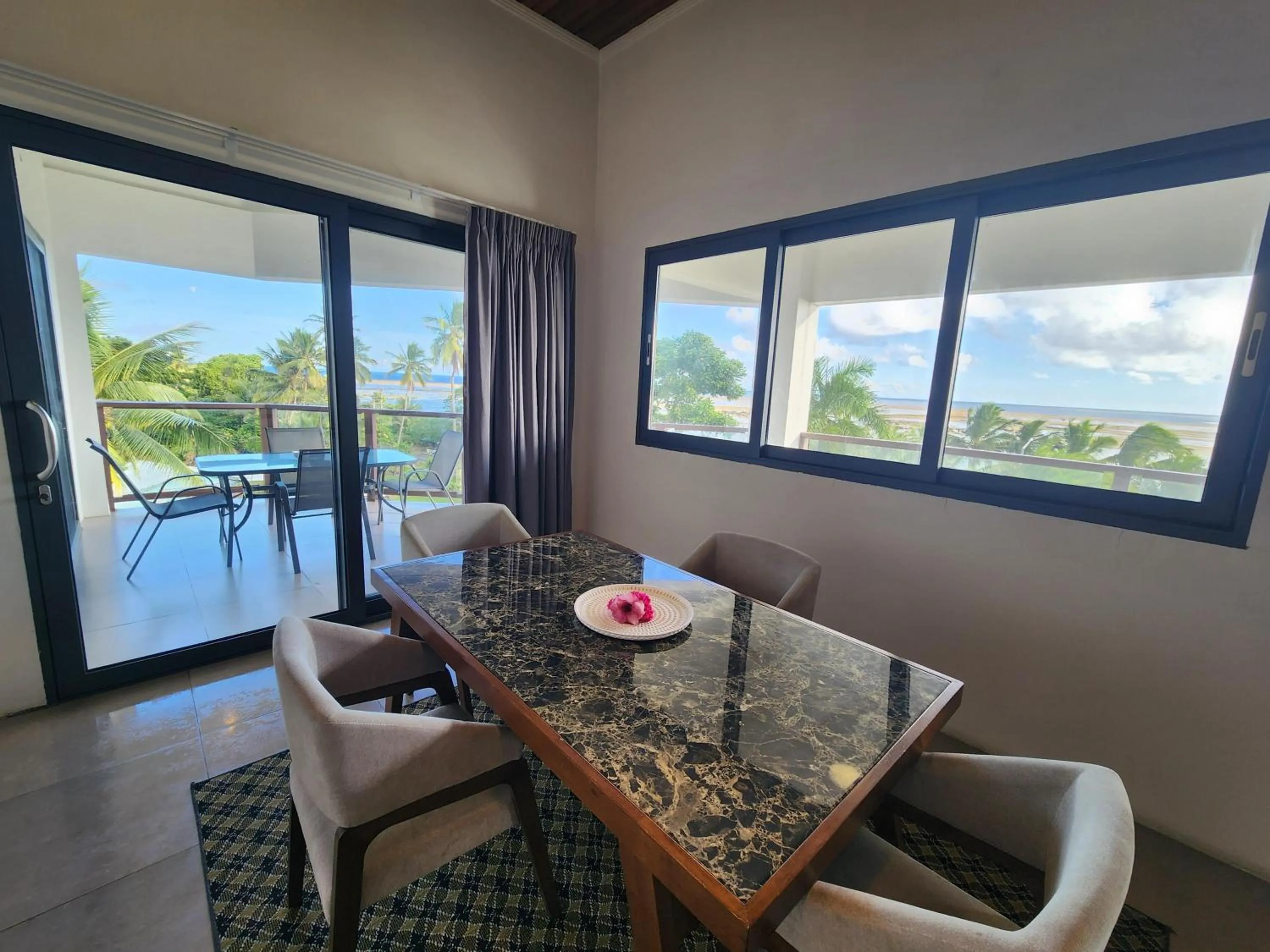 Ramada Suites By Wyndham Seafront Coral Coast