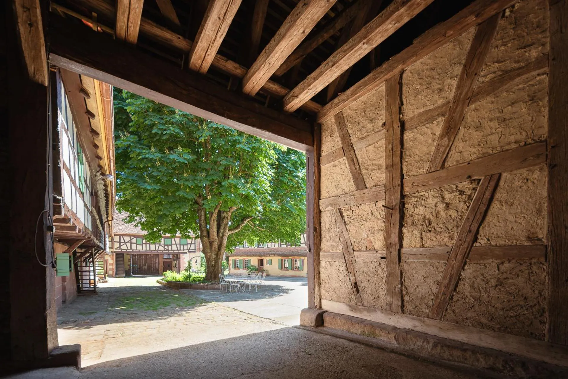 Property building in Au Fil du Temps