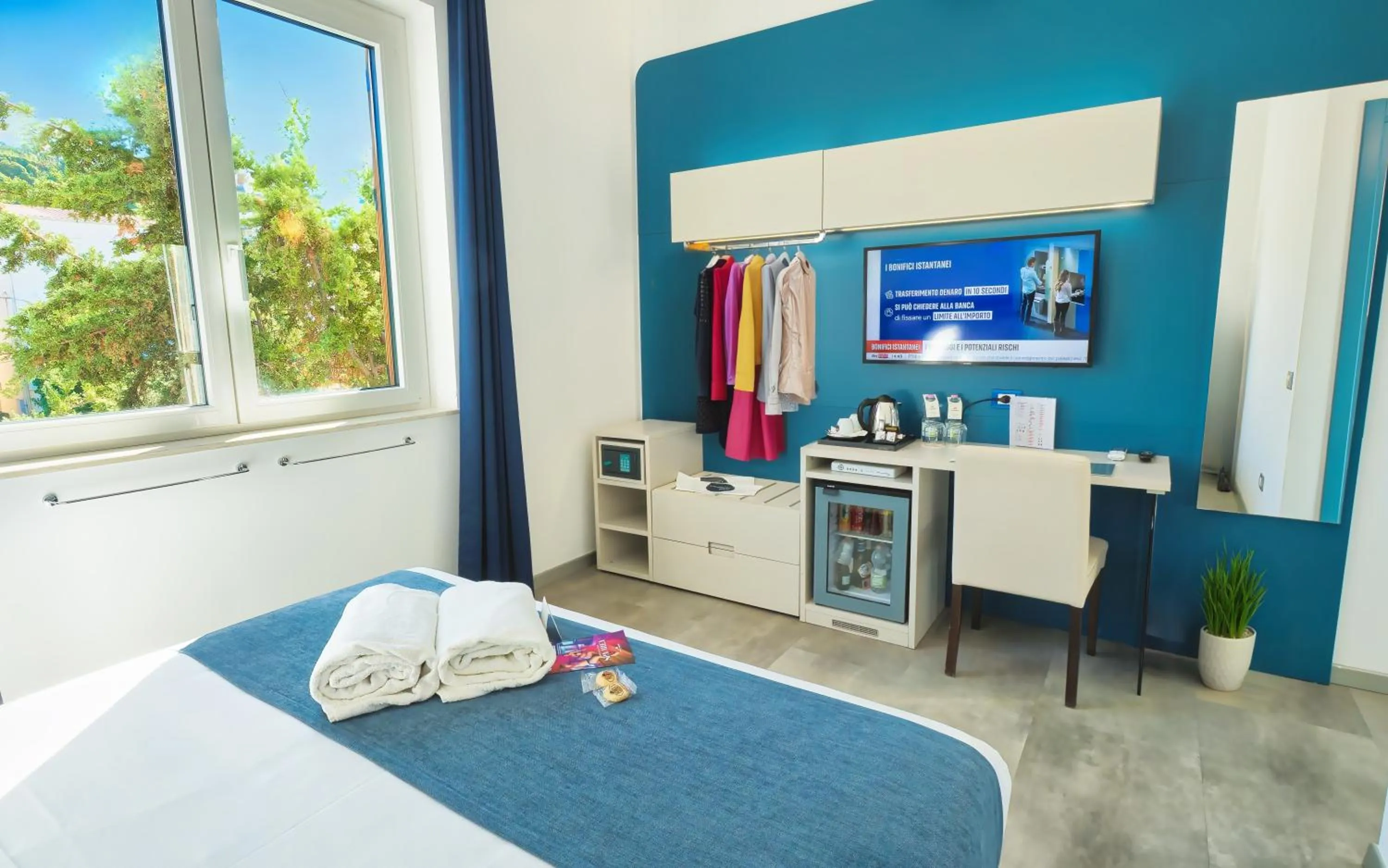 Bed in Hotel La Battigia