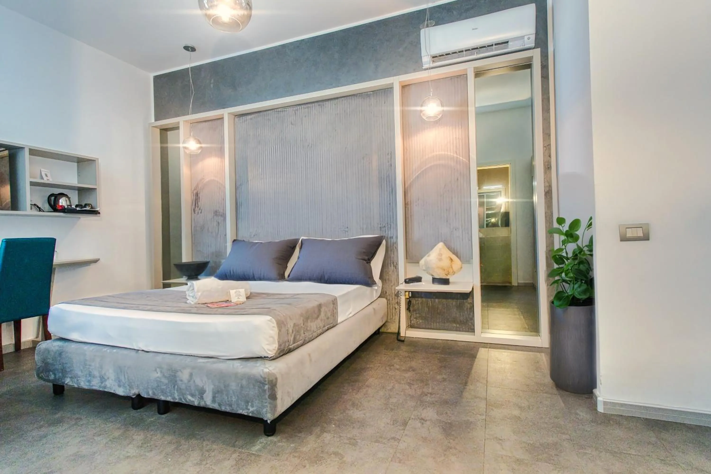 Bed in Hotel La Battigia