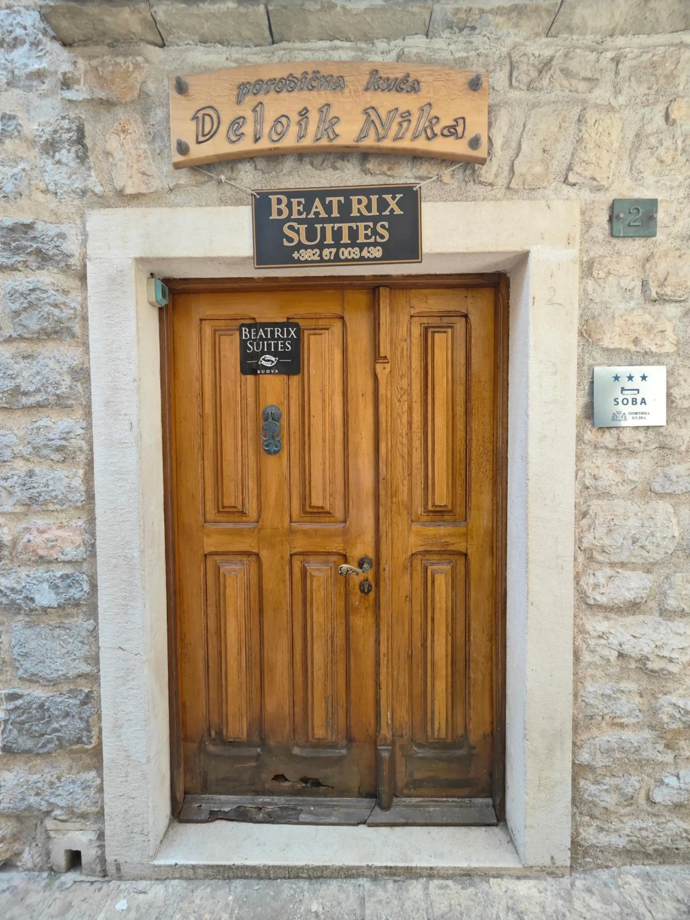 Facade/entrance in Beatrix Suites
