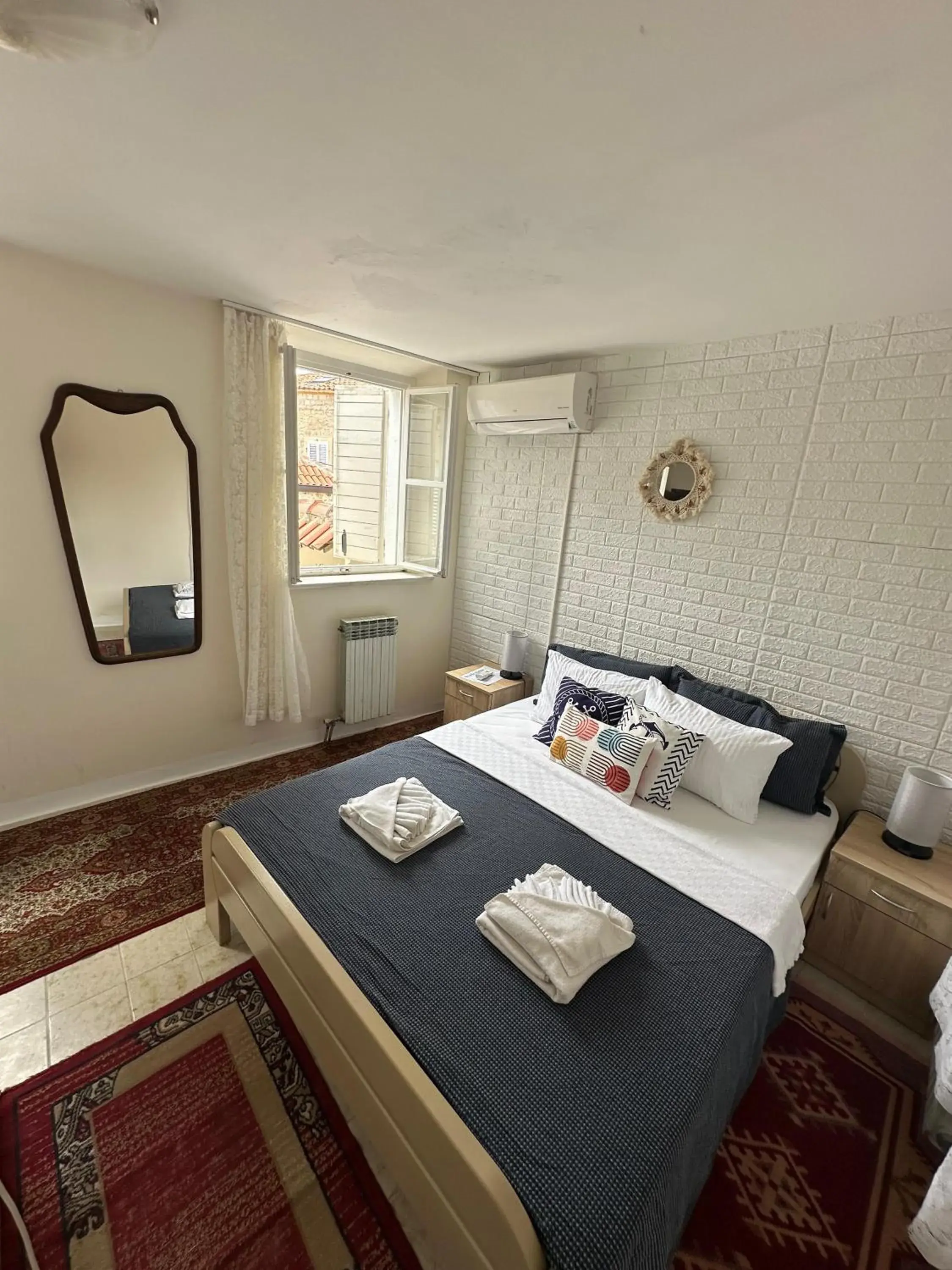 Deluxe Double Room in Beatrix Suites Deluxe Double Room in Beatrix Suites