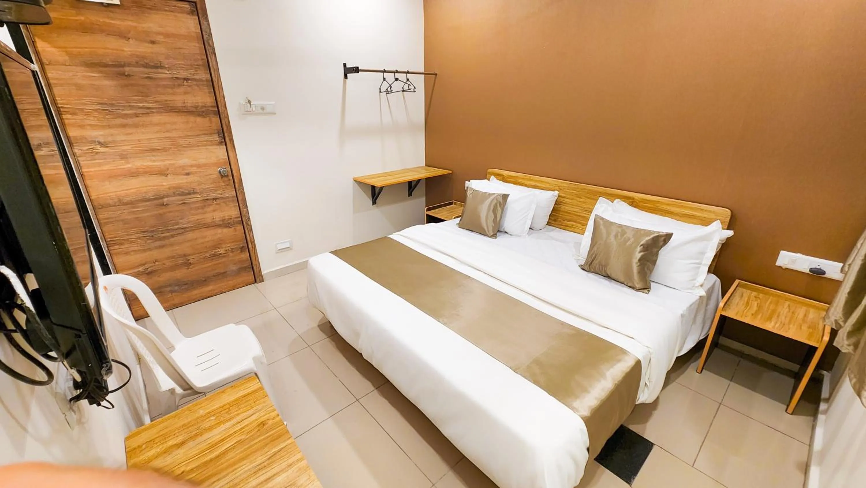 Bed in Hotel Nova Shine