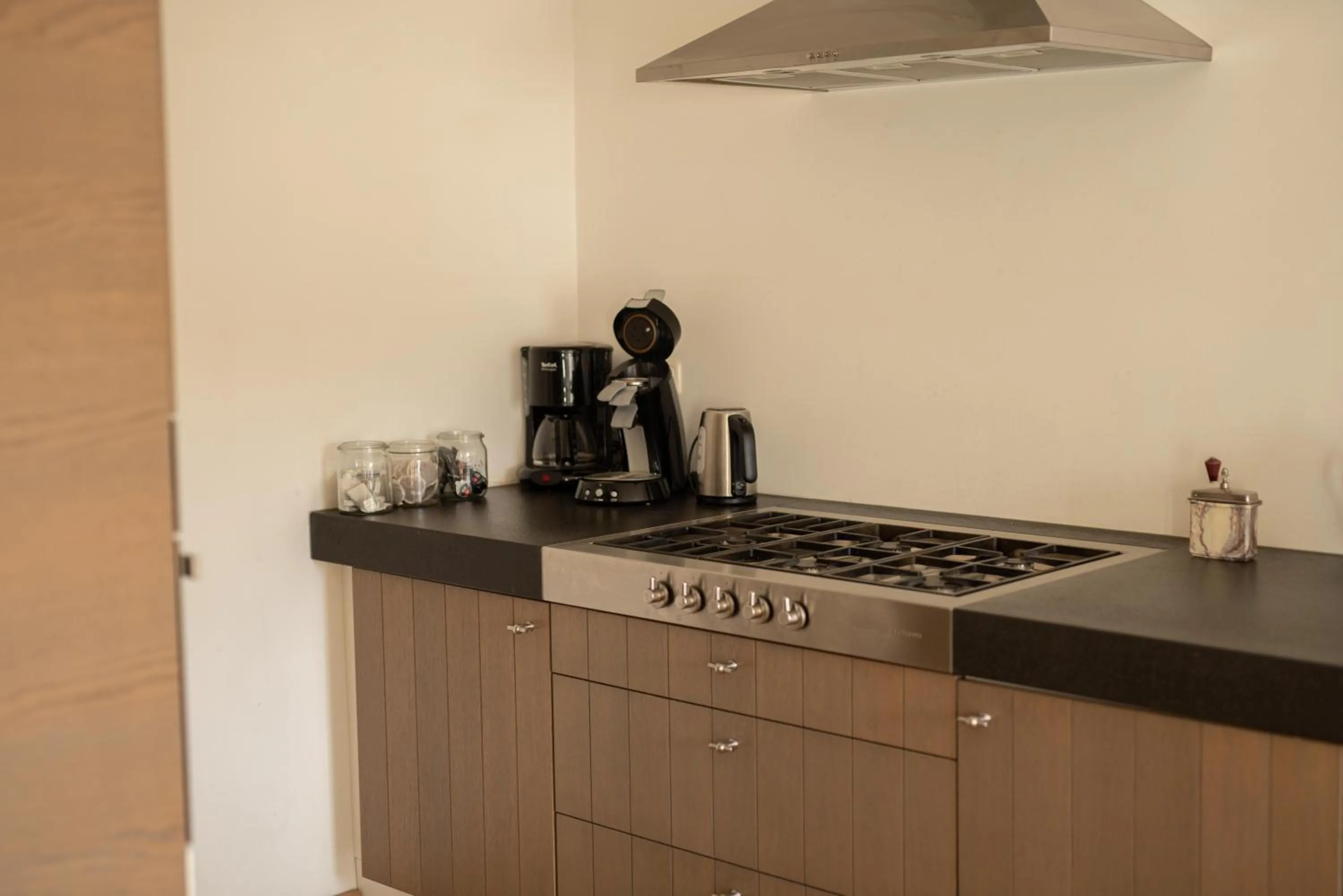 Coffee/tea facilities in Jeanneke Bosch