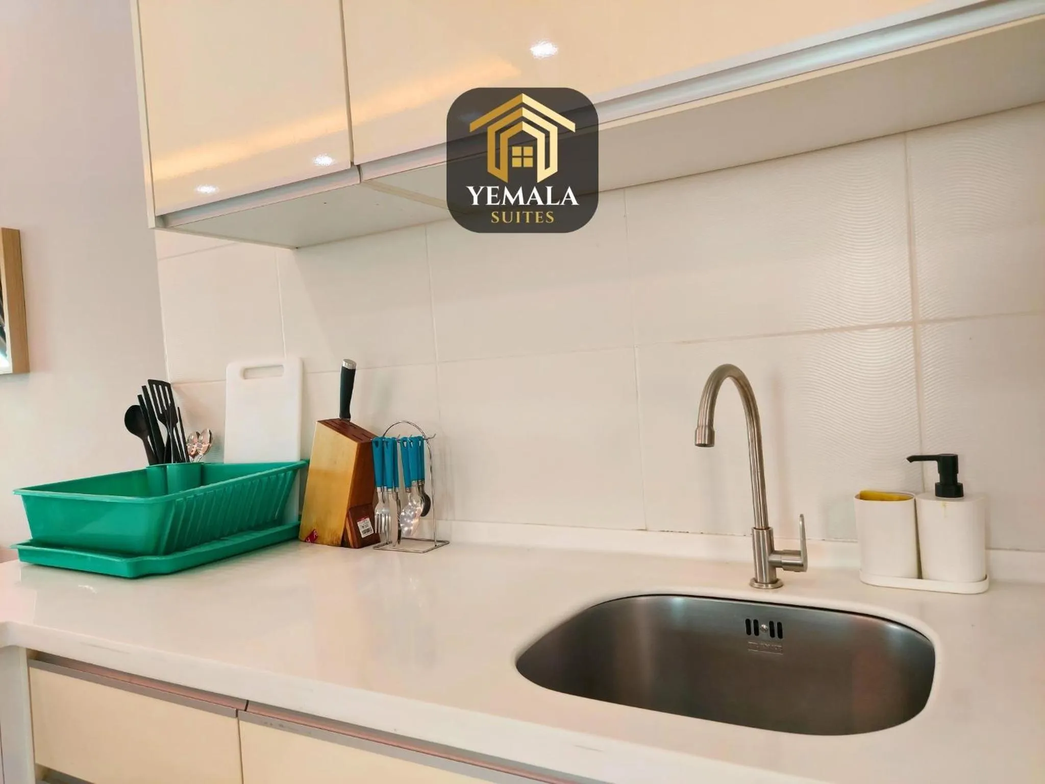 Kitchen or kitchenette in Yemala Suites at Skyloft - Johor