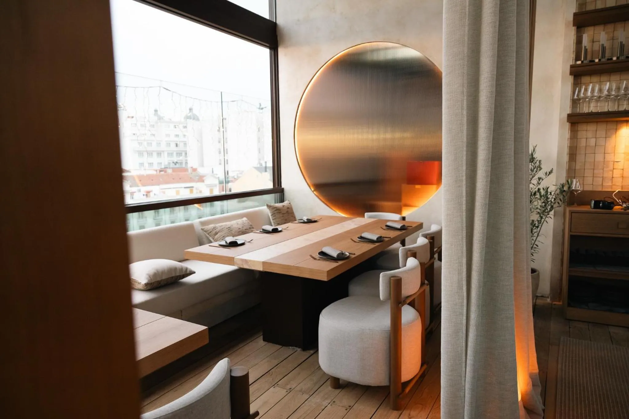 Restaurant/places to eat in Thompson Madrid, by Hyatt