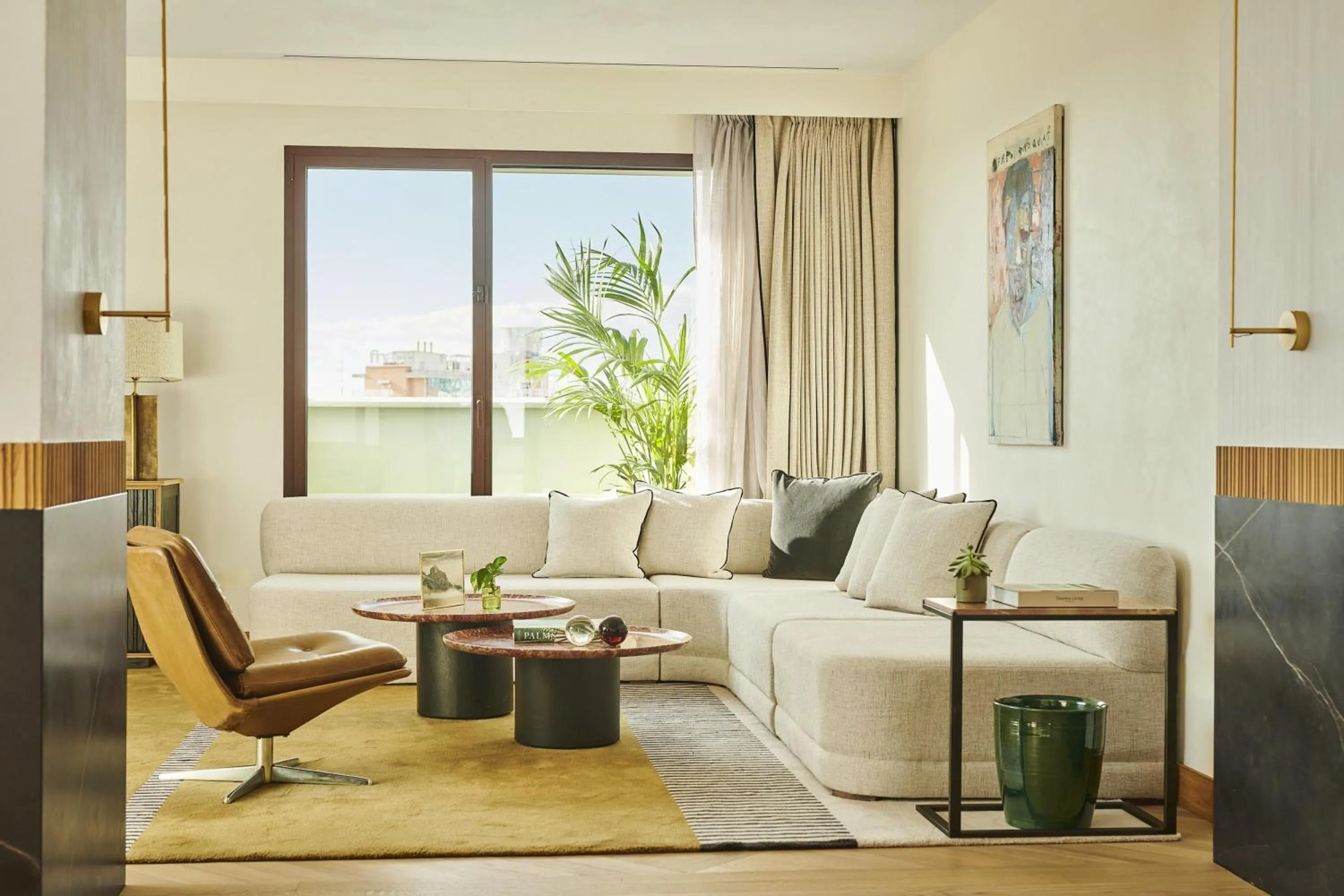 Living room in Thompson Madrid, by Hyatt