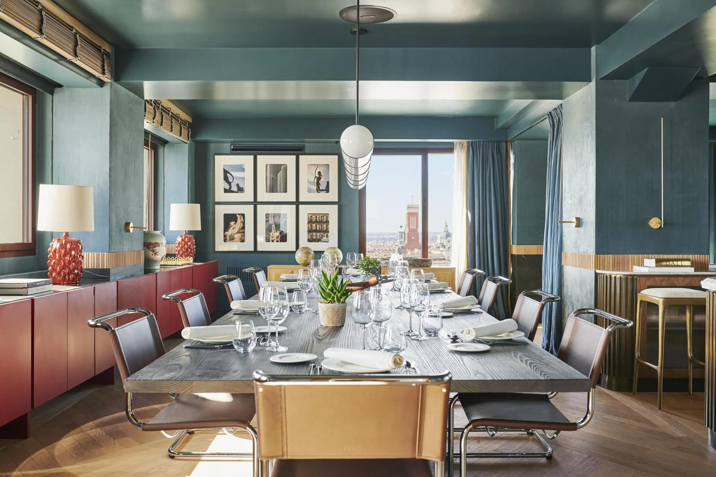 Photo of the whole room in Thompson Madrid, by Hyatt