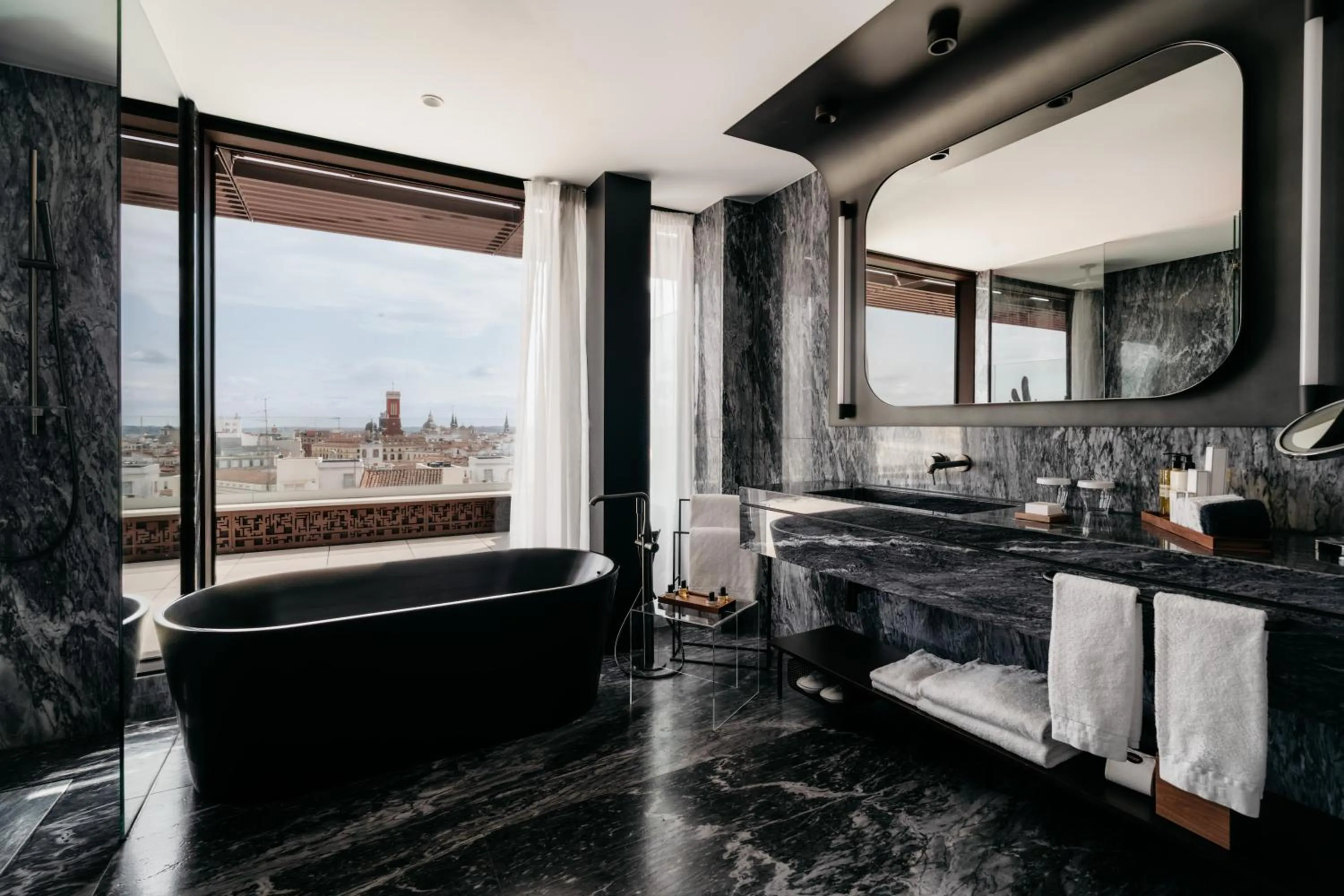 Bathroom in Thompson Madrid, by Hyatt