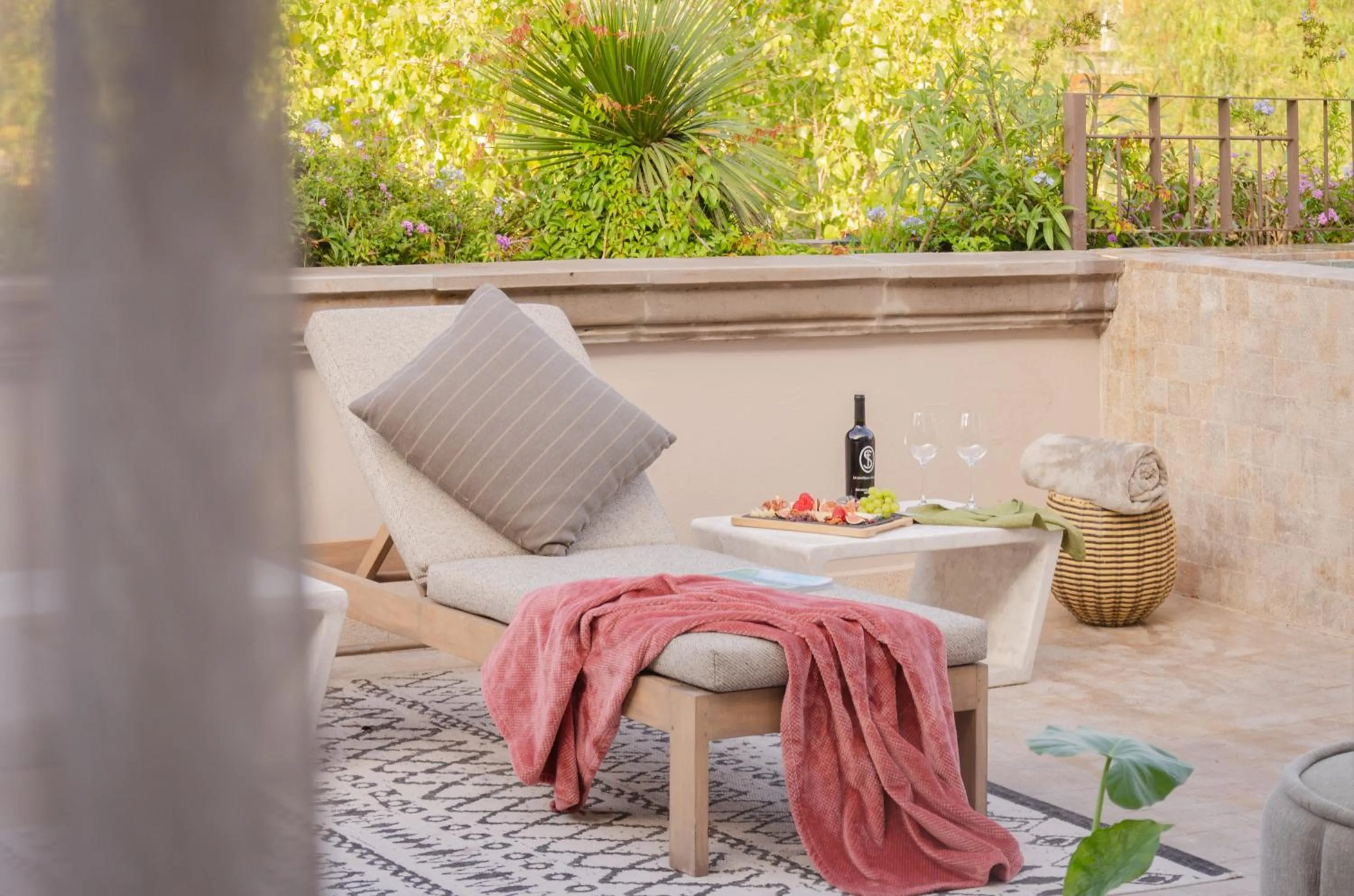 room service in NUMU Boutique Hotel, The Unbound Collection by Hyatt