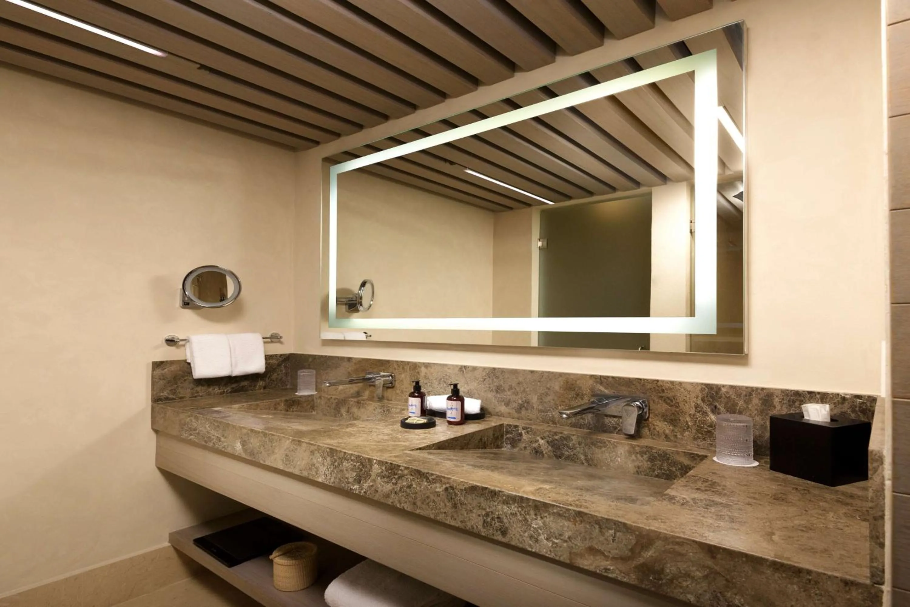 Bathroom in NUMU Boutique Hotel, The Unbound Collection by Hyatt
