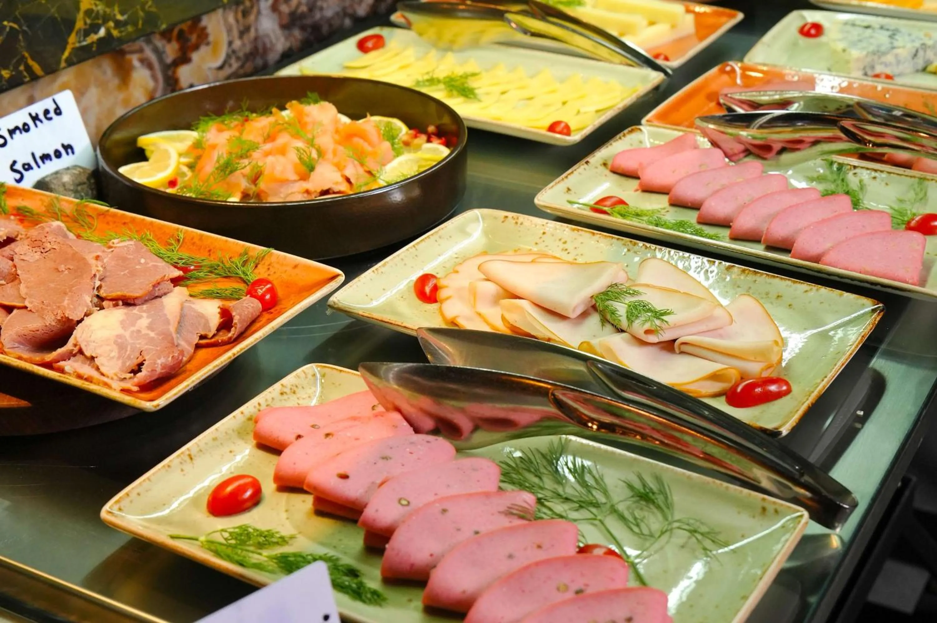 Food and drinks in Radisson Hotel & Residences Erbil