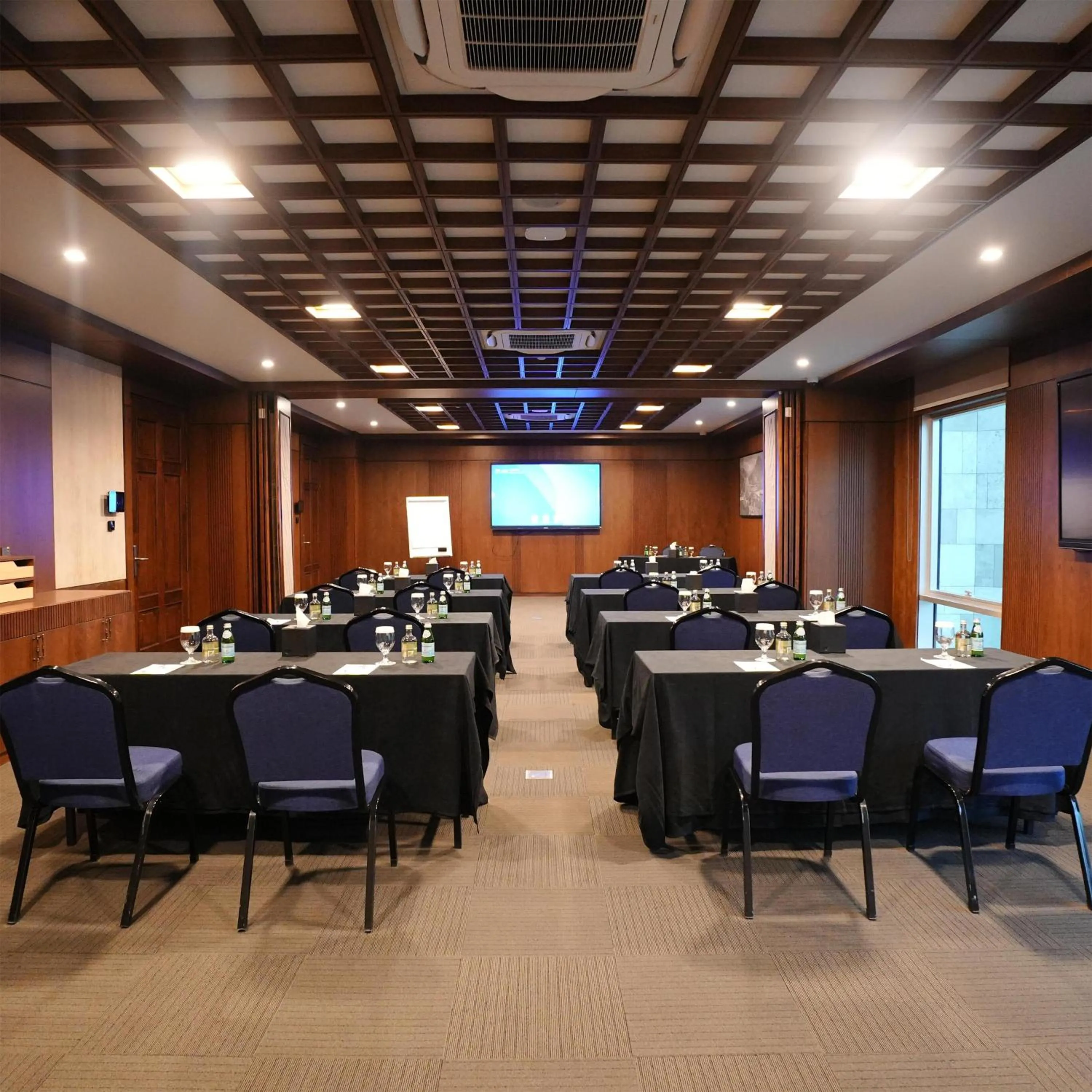 Meeting/conference room in Radisson Hotel & Residences Erbil