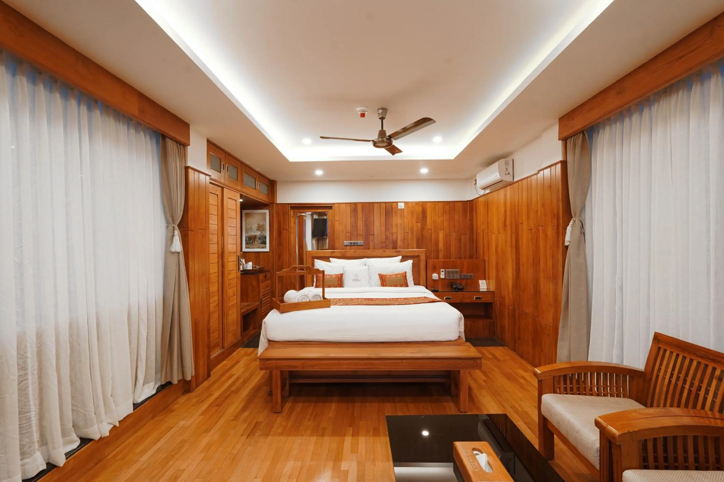 Bedroom, Bed in Chandys Drizzle Drops - Munnar Top Station