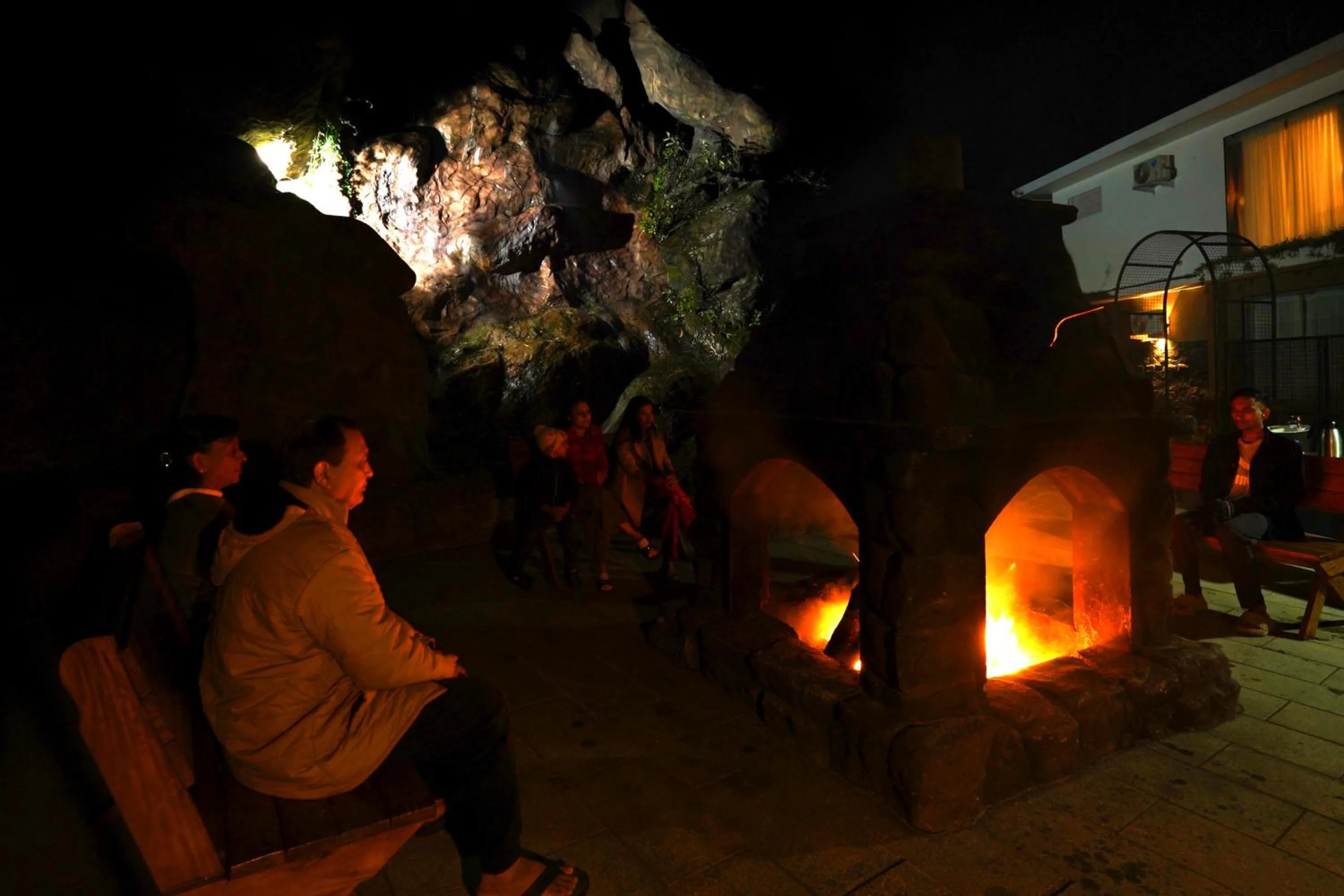 Entertainment in Chandys Drizzle Drops - Munnar Top Station