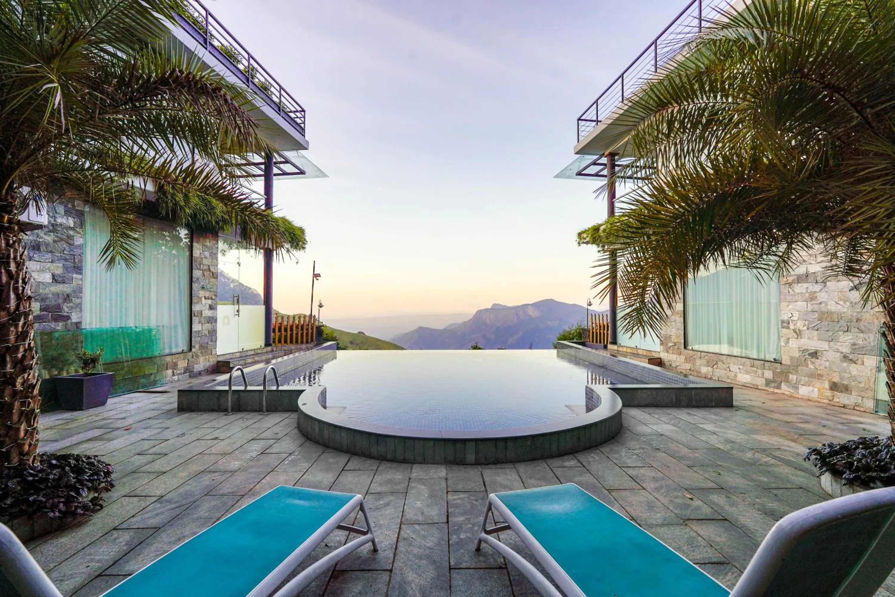 Swimming pool in Chandys Drizzle Drops - Munnar Top Station