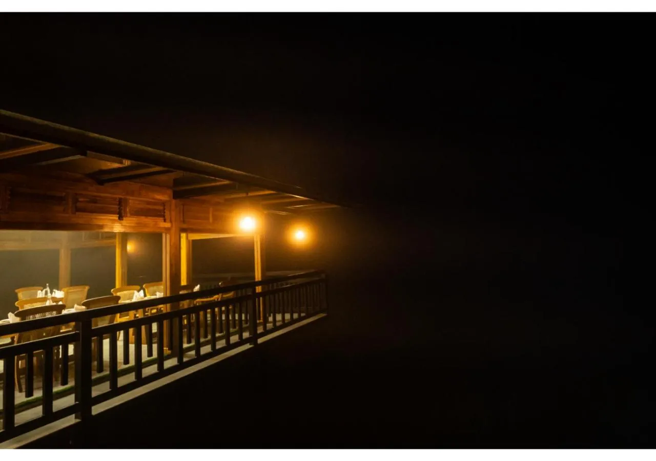 Restaurant/places to eat in Chandys Drizzle Drops - Munnar Top Station