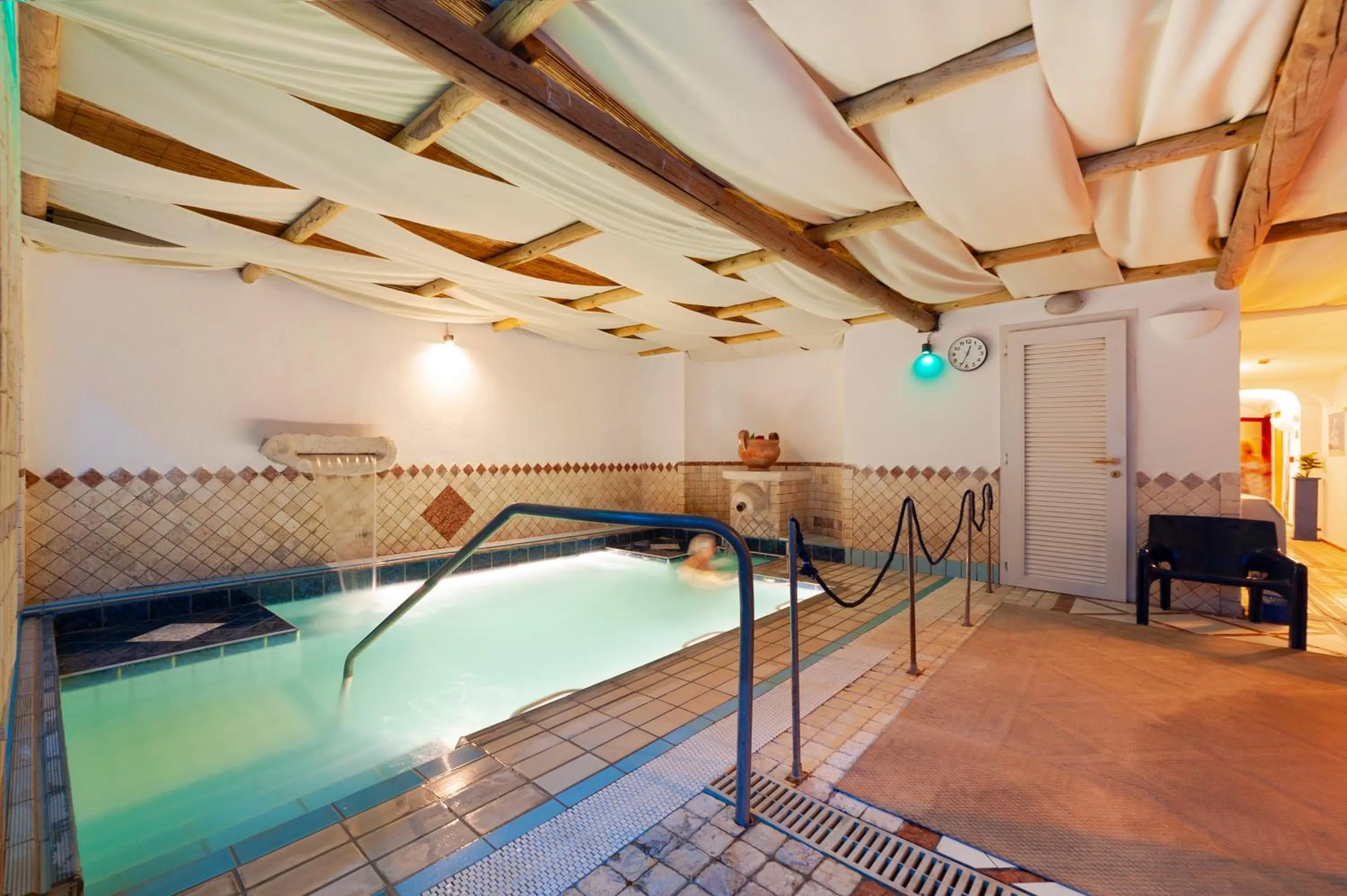 Swimming pool in Hotel Terme Don Pepe