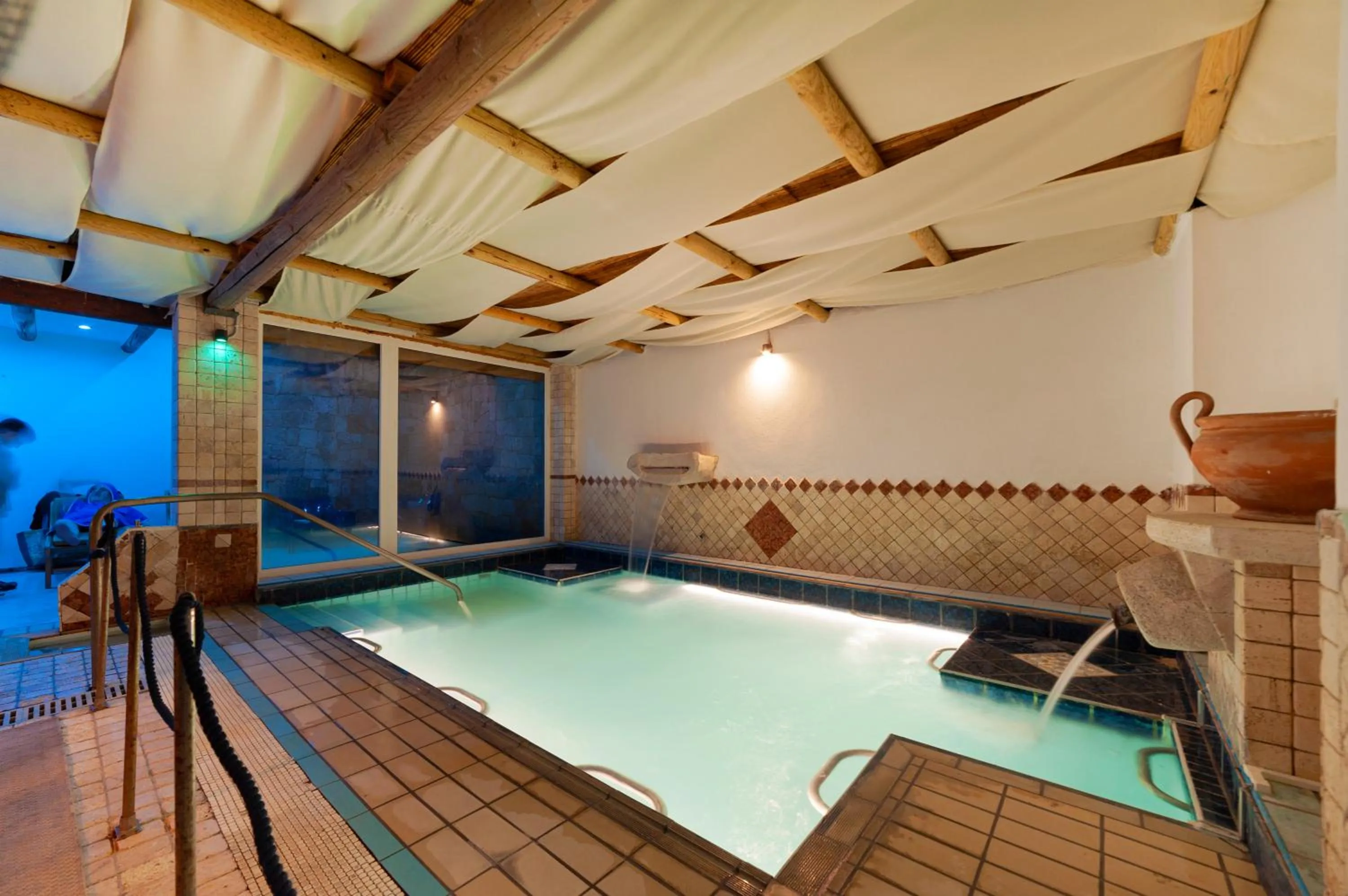 Swimming pool in Hotel Terme Don Pepe