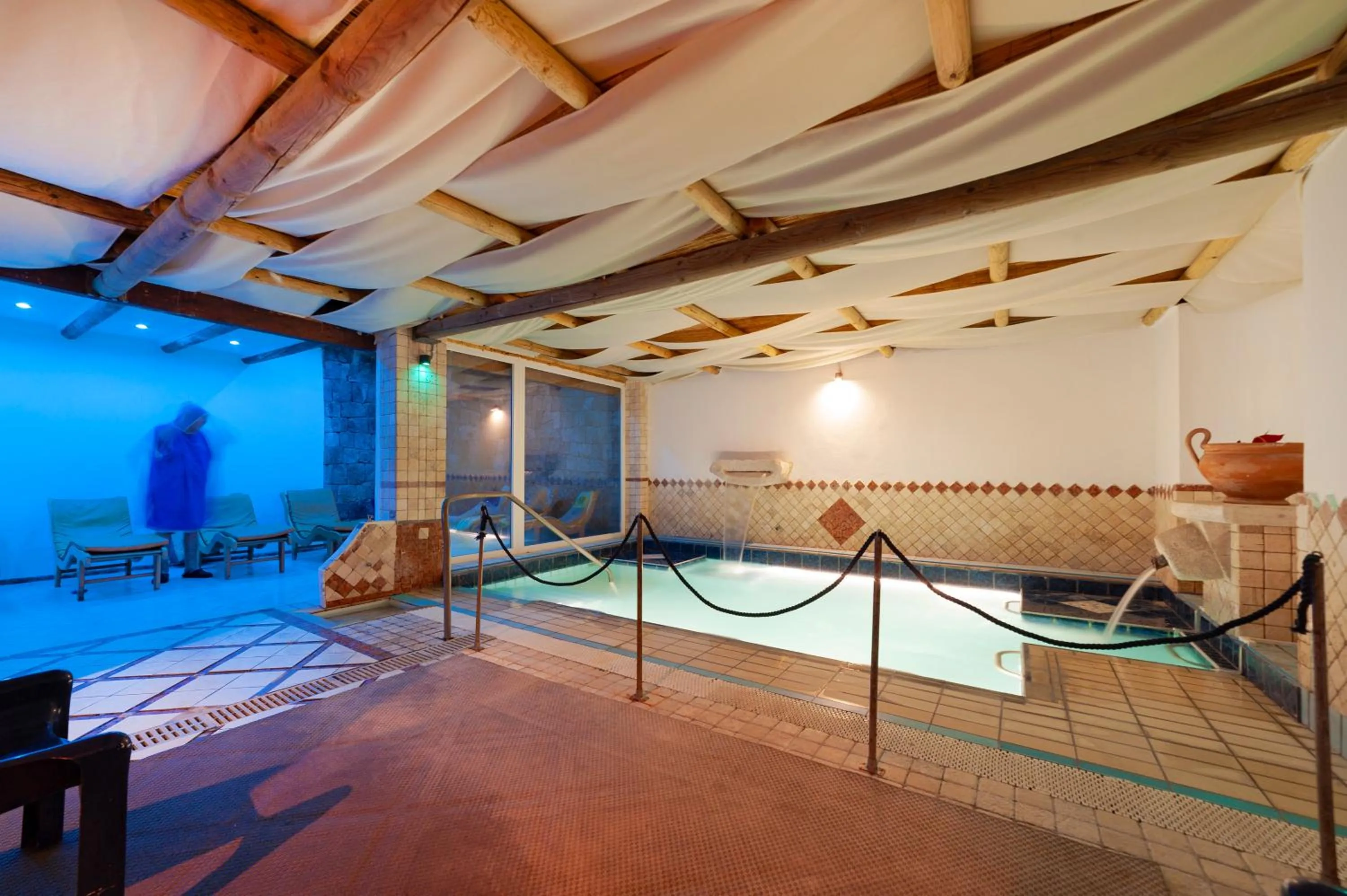 Swimming pool in Hotel Terme Don Pepe