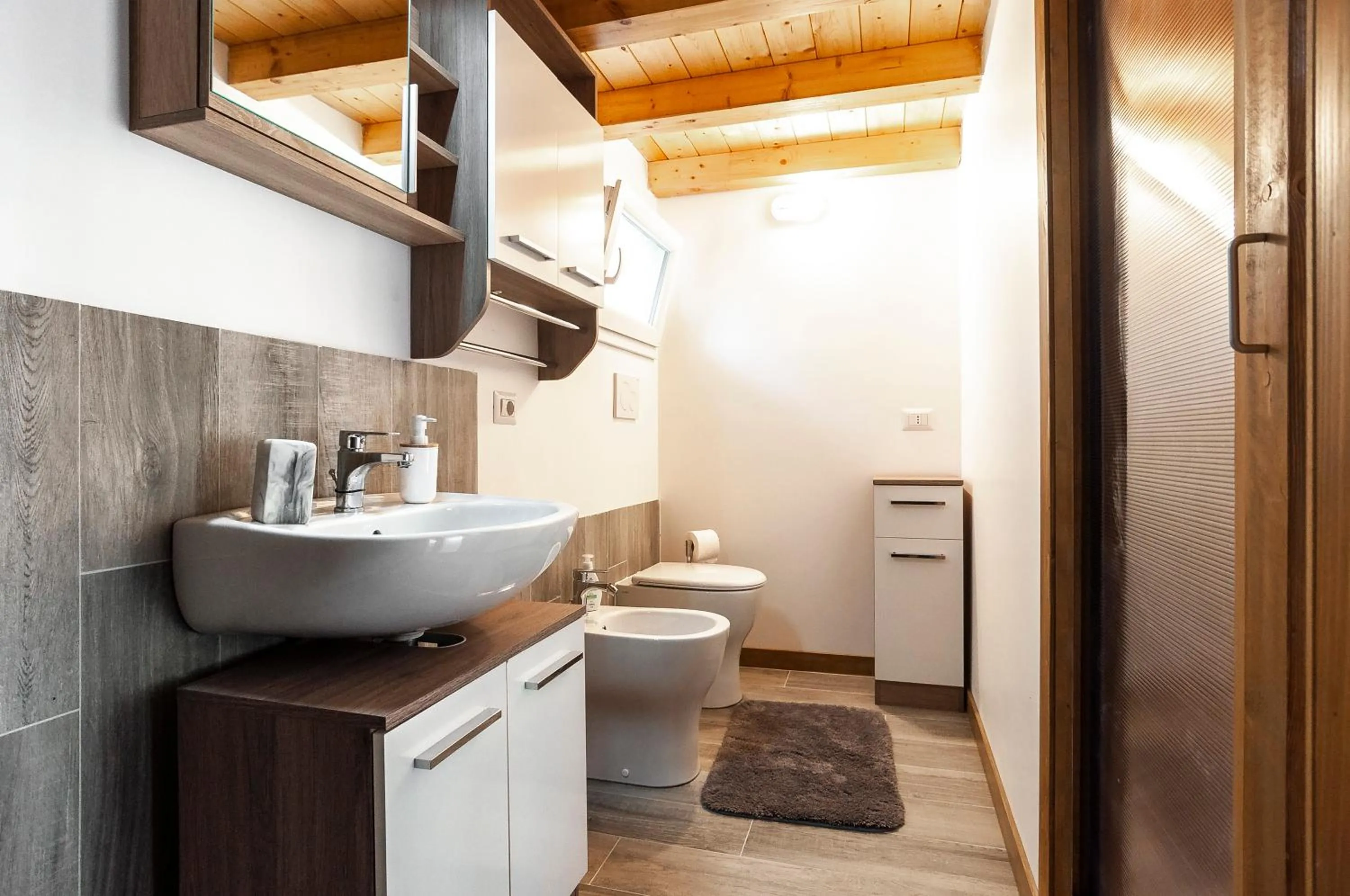 Toilet in CIRCEO Holiday Houses