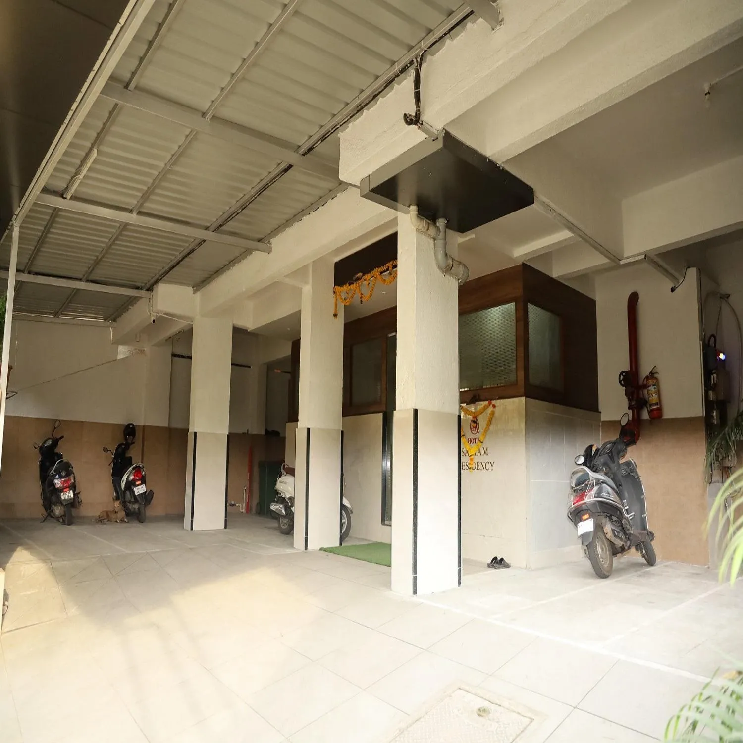 Facade/entrance in Hotel Satyam Residency