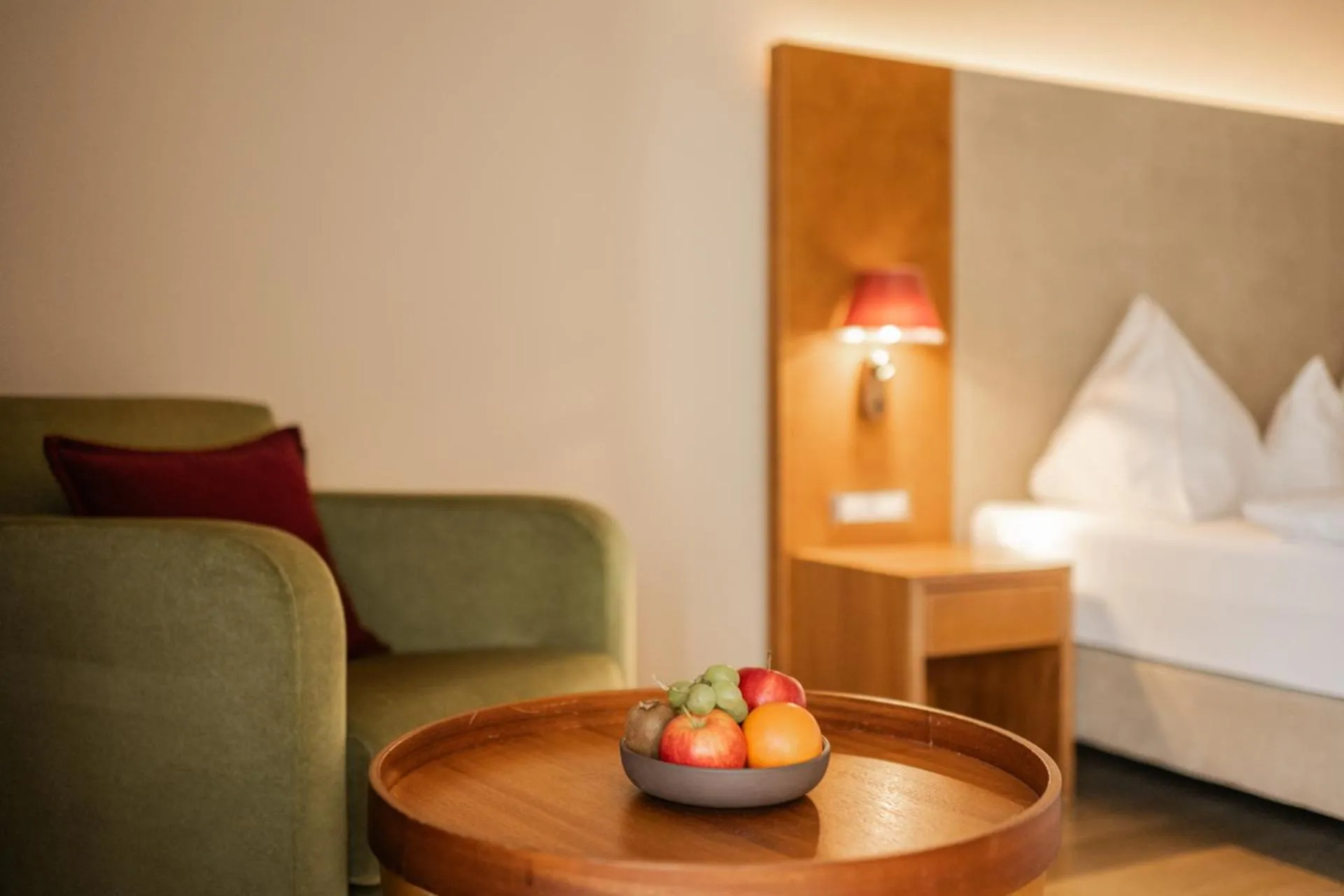 Seating area, Bed in Hotel Therme Meran - Terme Merano