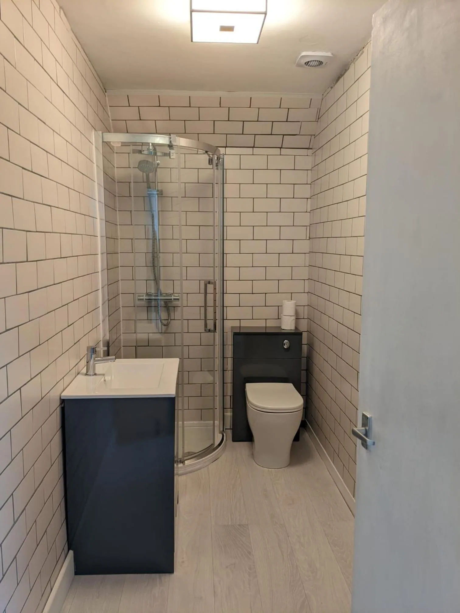 Bathroom in Lochaline Hotel