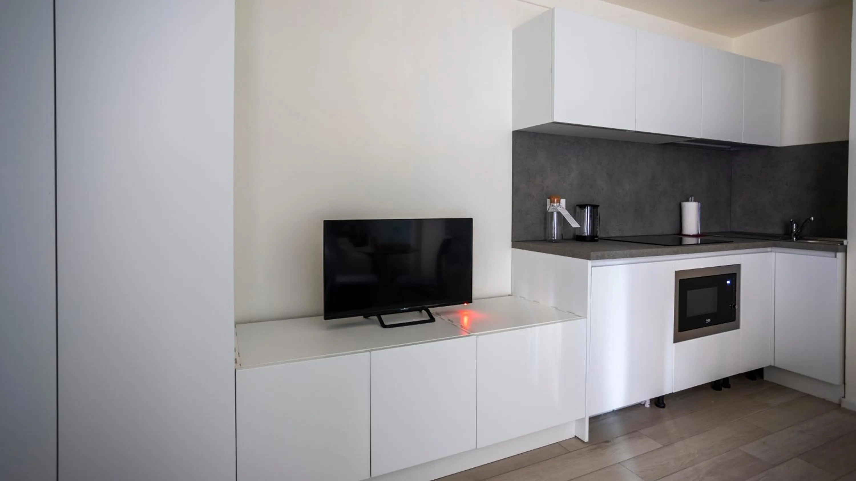 Italianway - The B Village Business