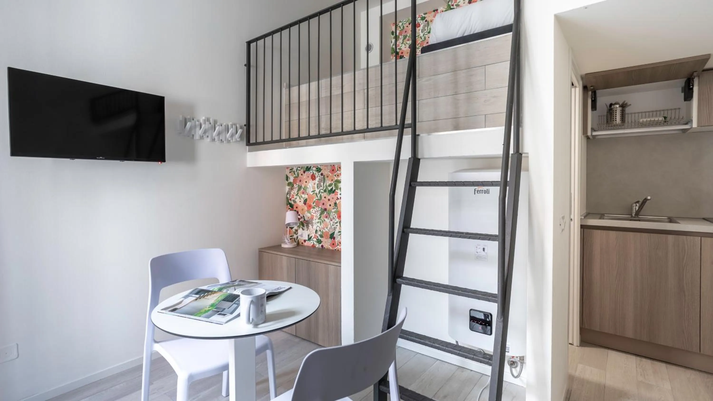 Italianway - The B Village Business