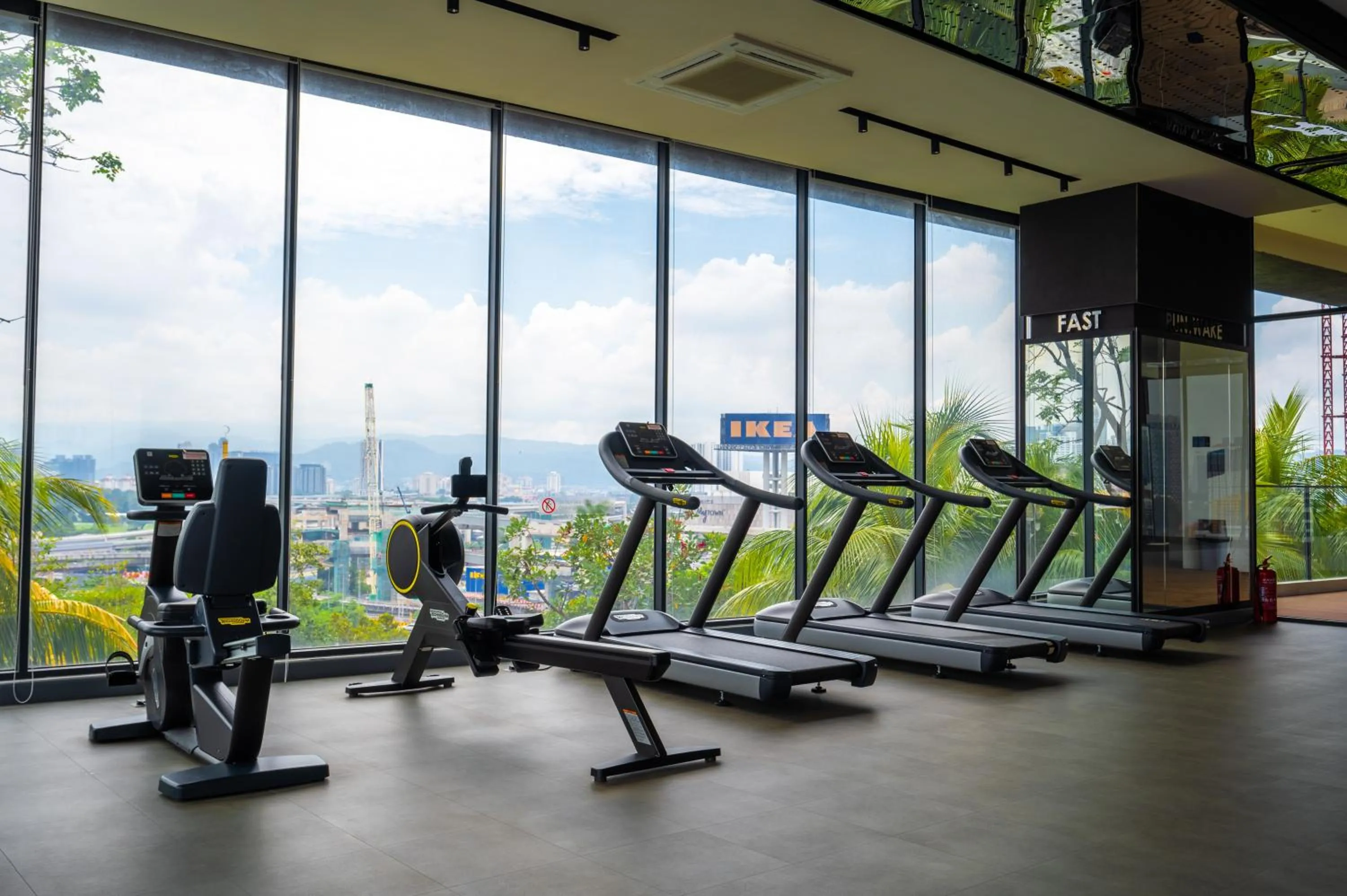 Fitness centre/facilities in Greystone Continew Residensi