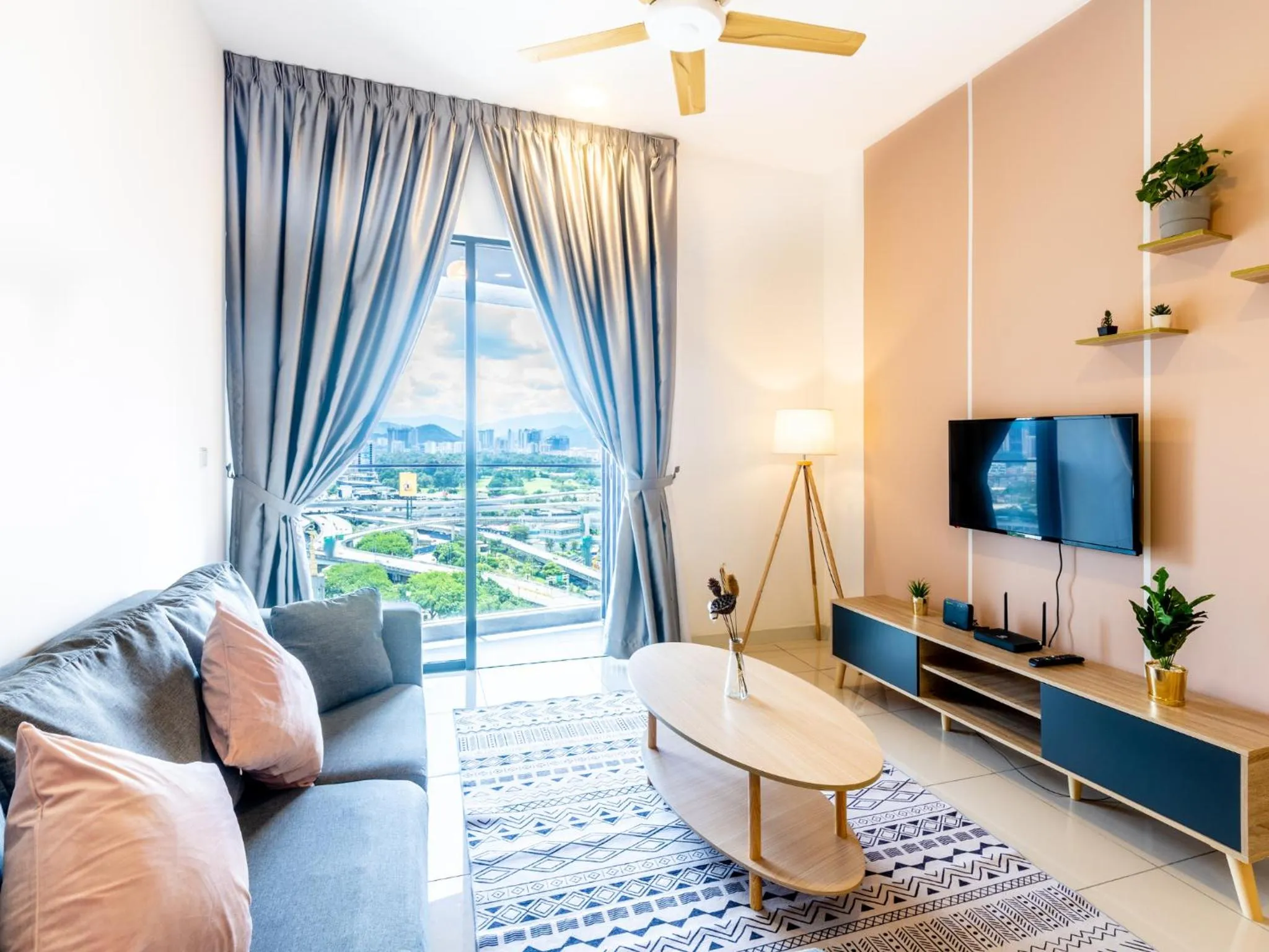 Balcony/Terrace in Greystone Continew Residensi