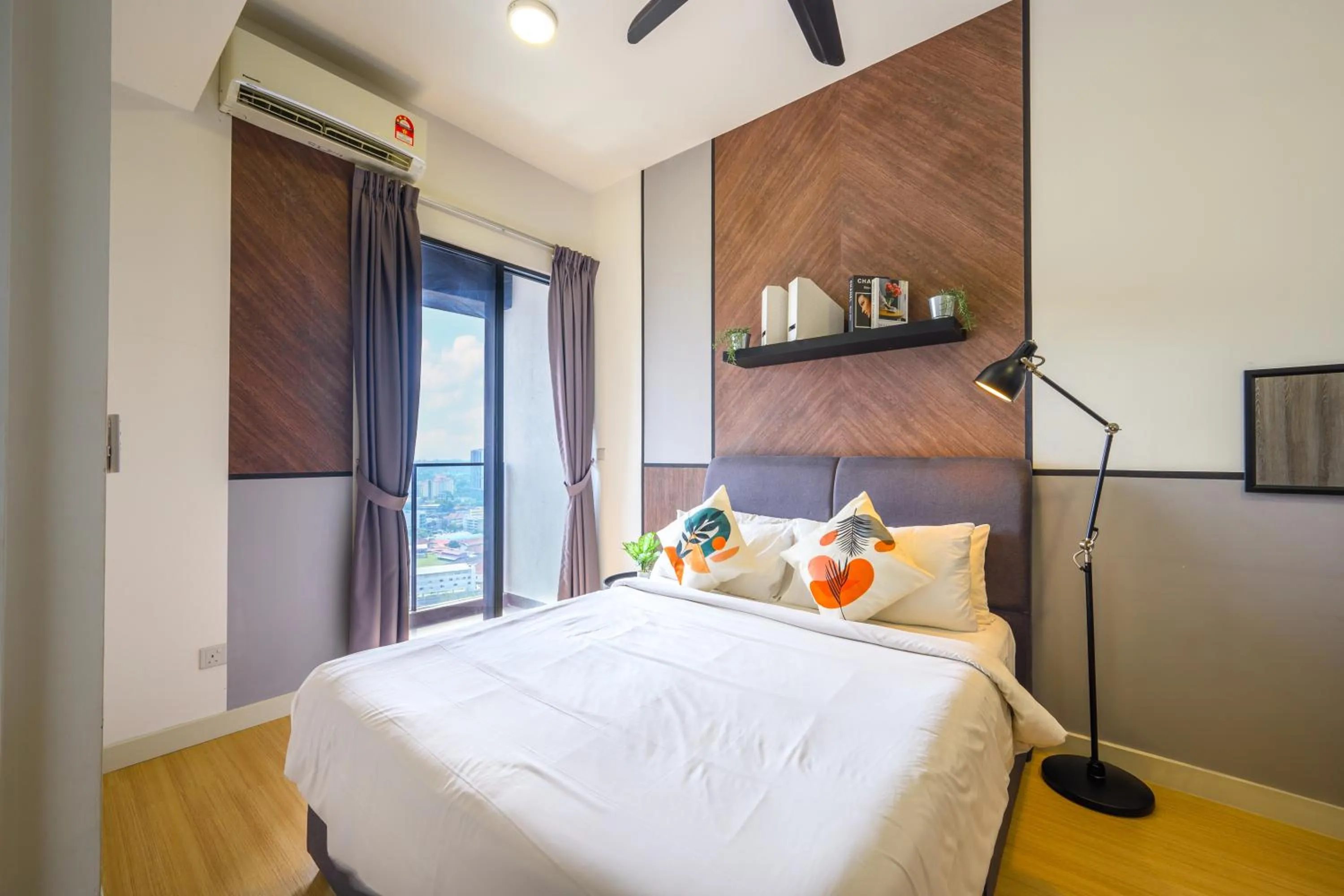 Bed in Greystone Continew Residensi