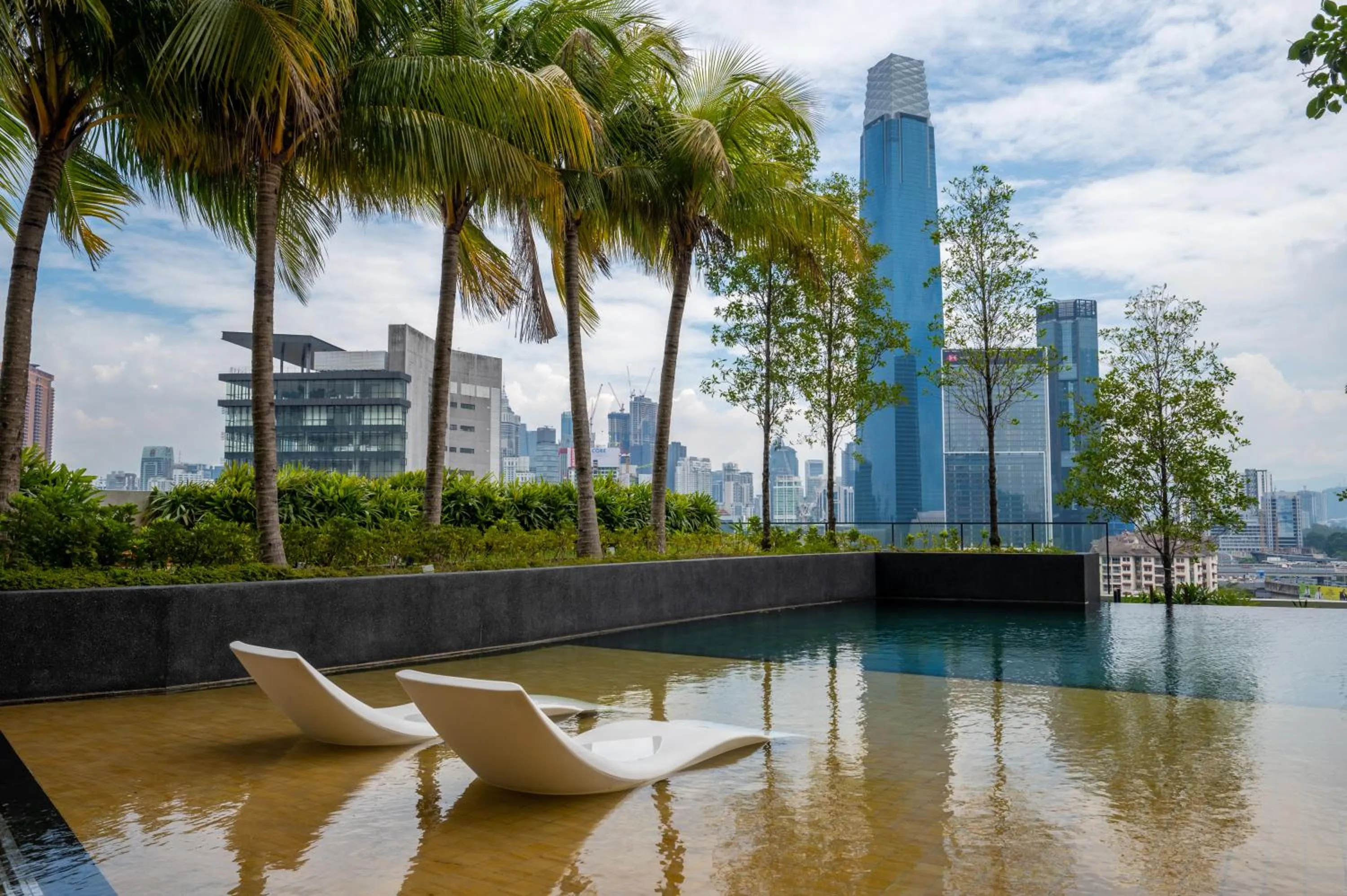 Pool view in Greystone Continew Residensi