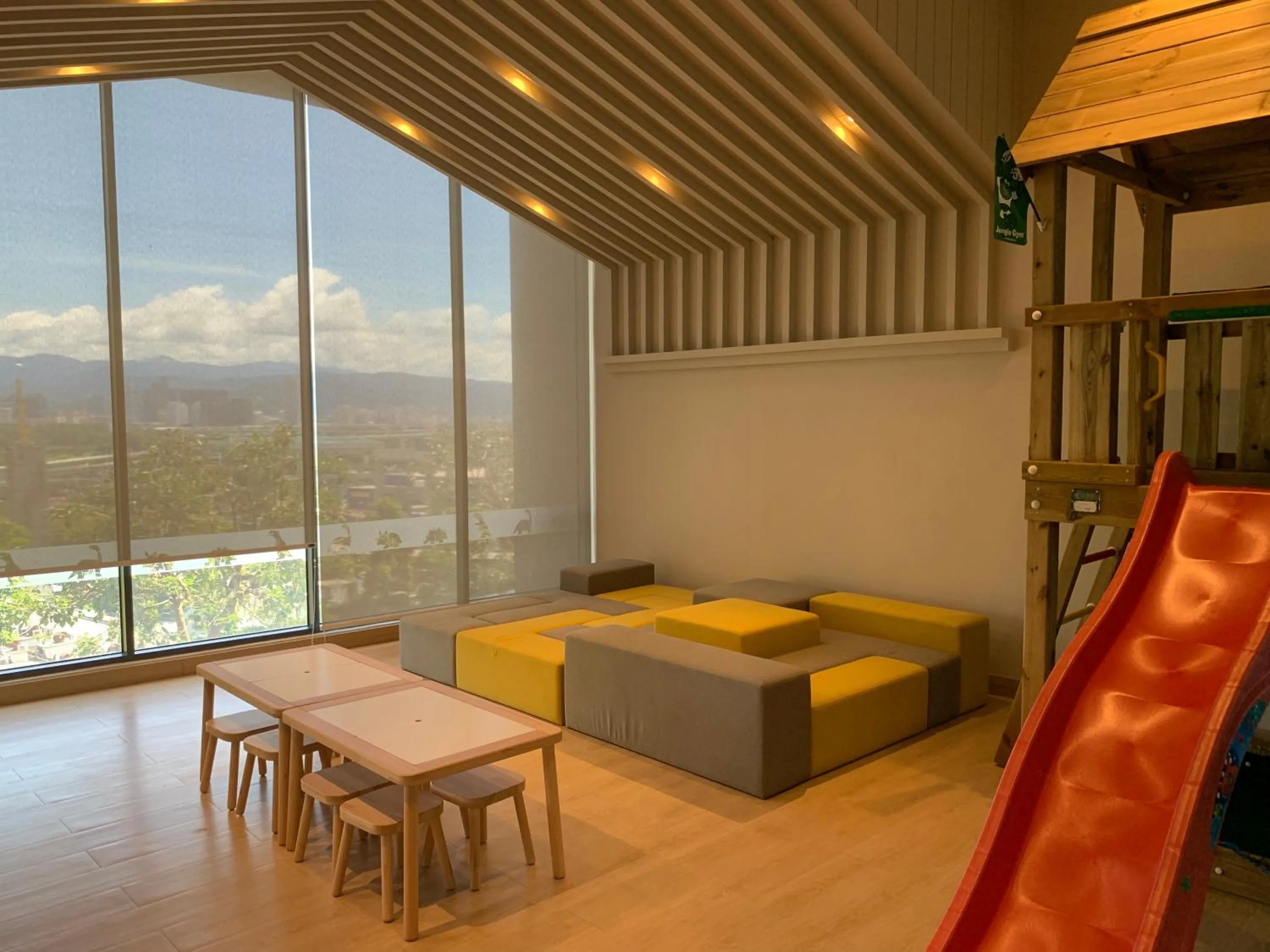 Seating area in Greystone Continew Residensi