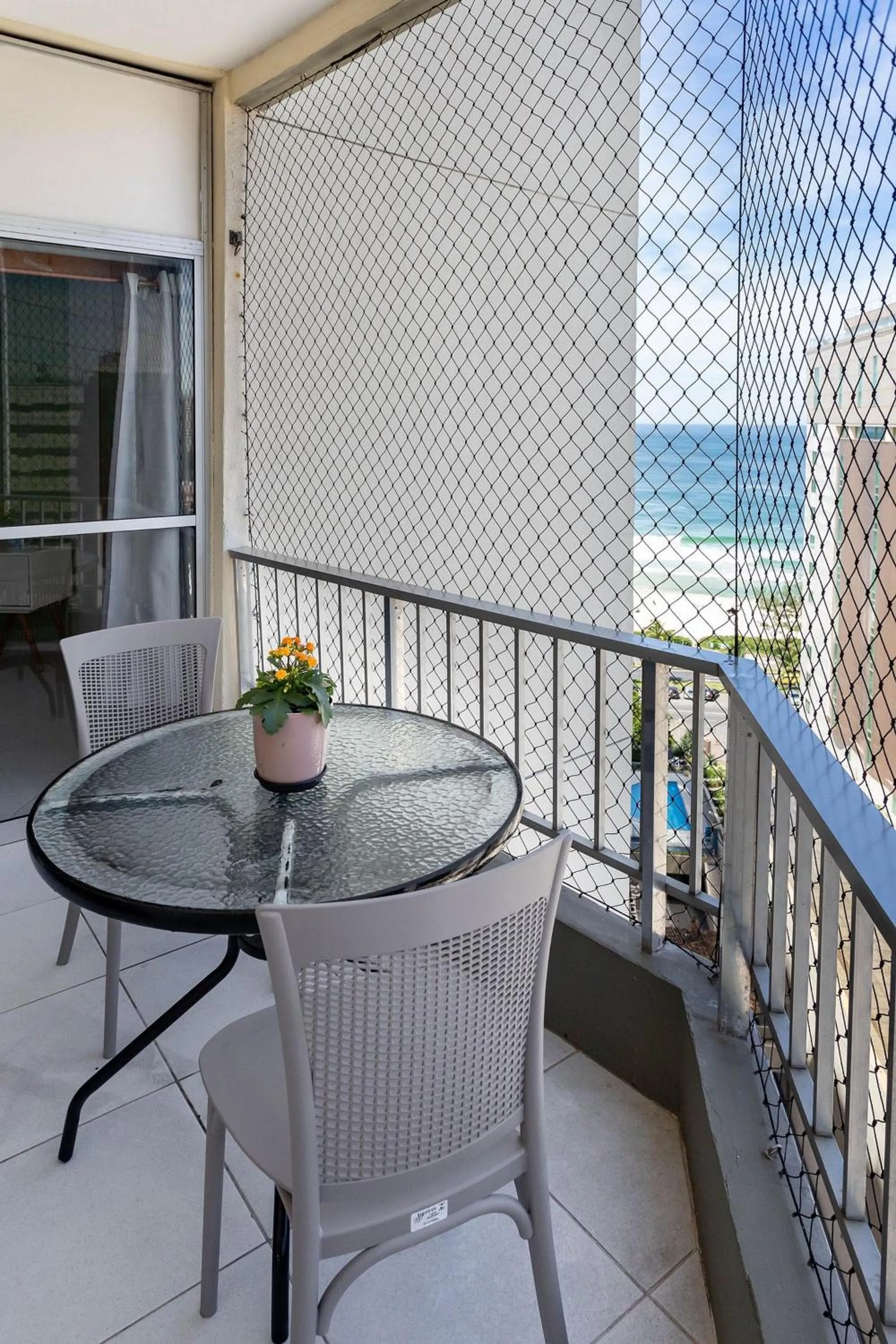 Balcony/Terrace in Rental Home Barra Palace Vista para o mar