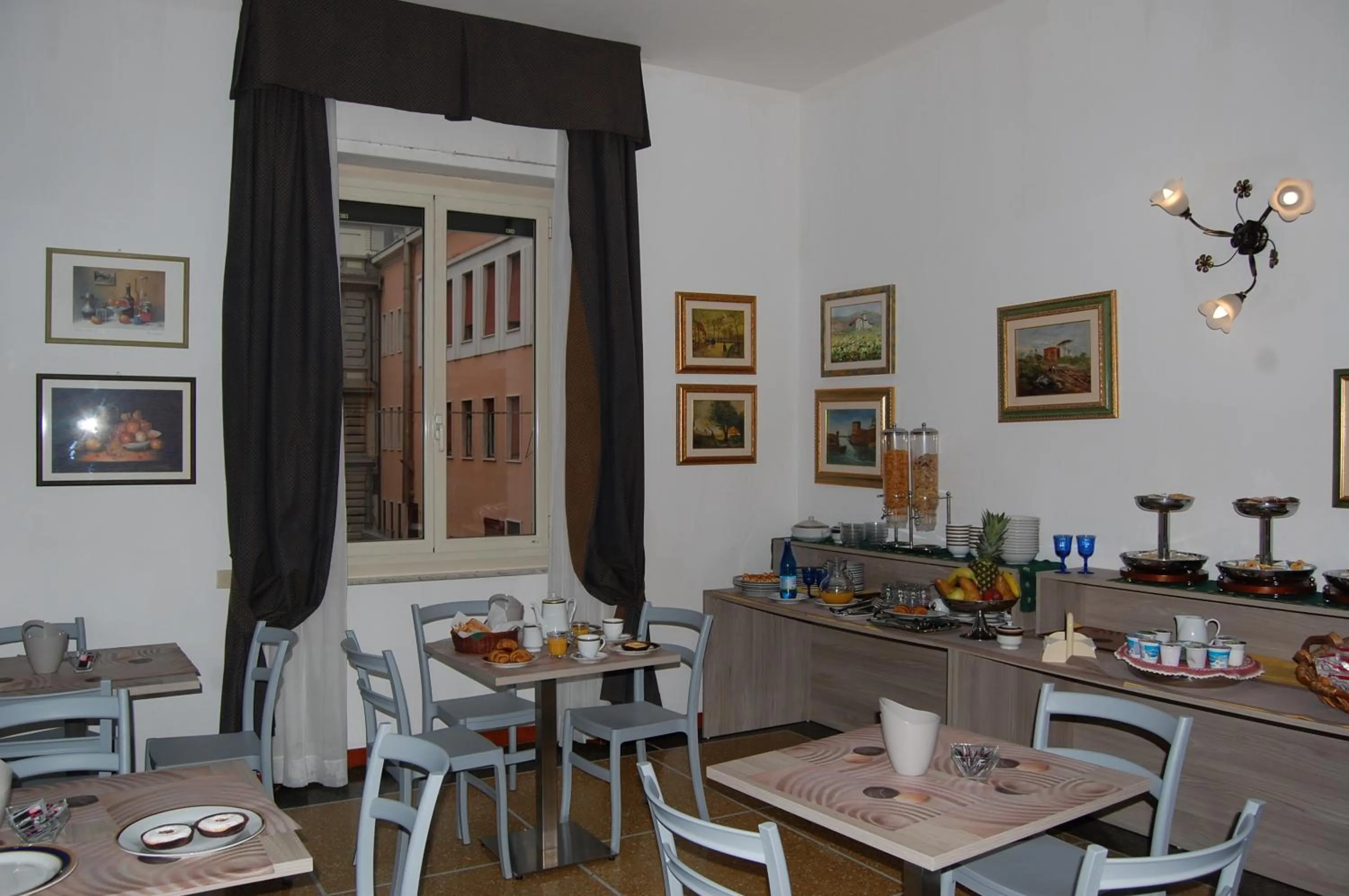 Buffet breakfast in Hotel Citta'