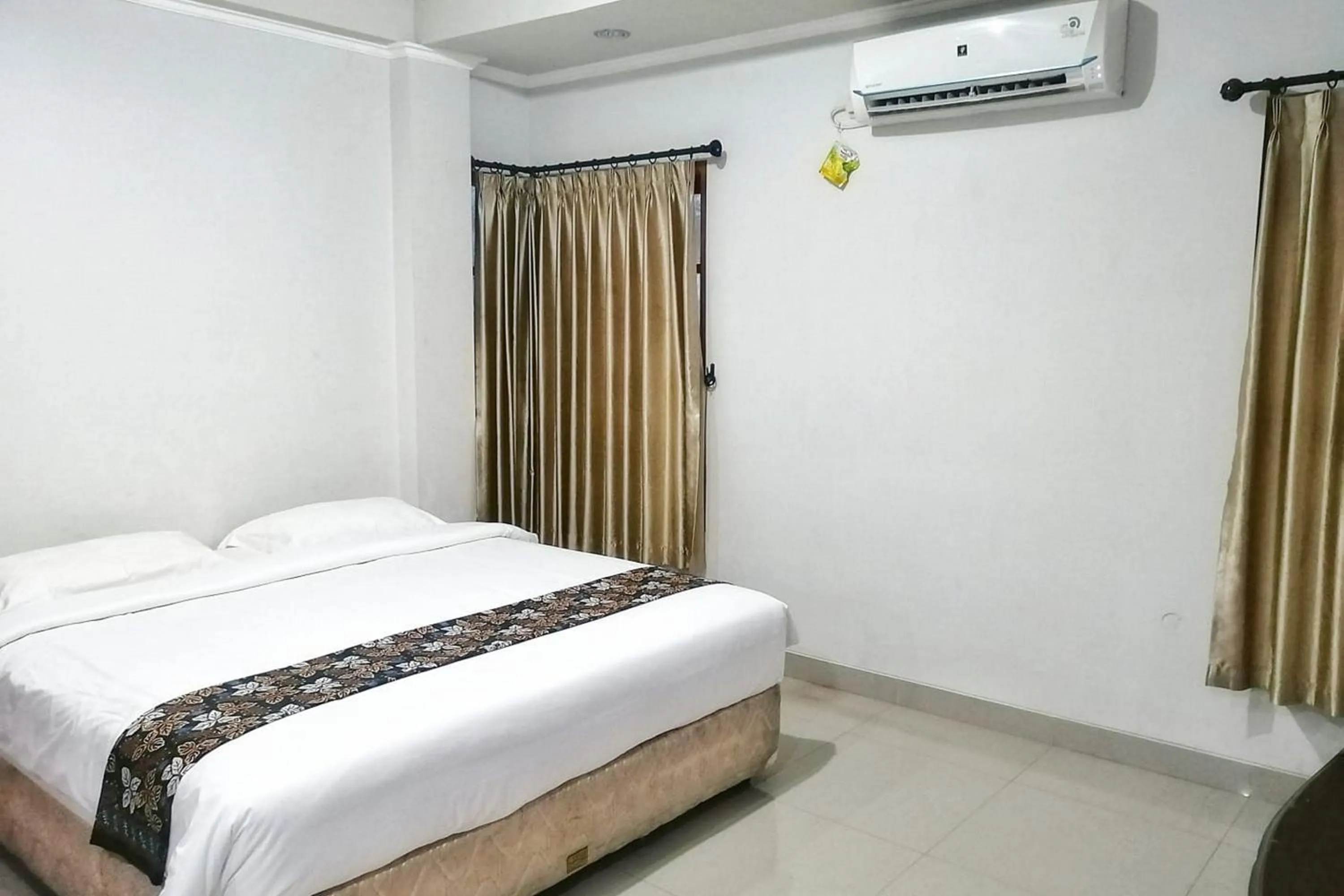 Bedroom, Bed in Tiray Homestay Syariah Yogyakarta Mitra RedDoorz