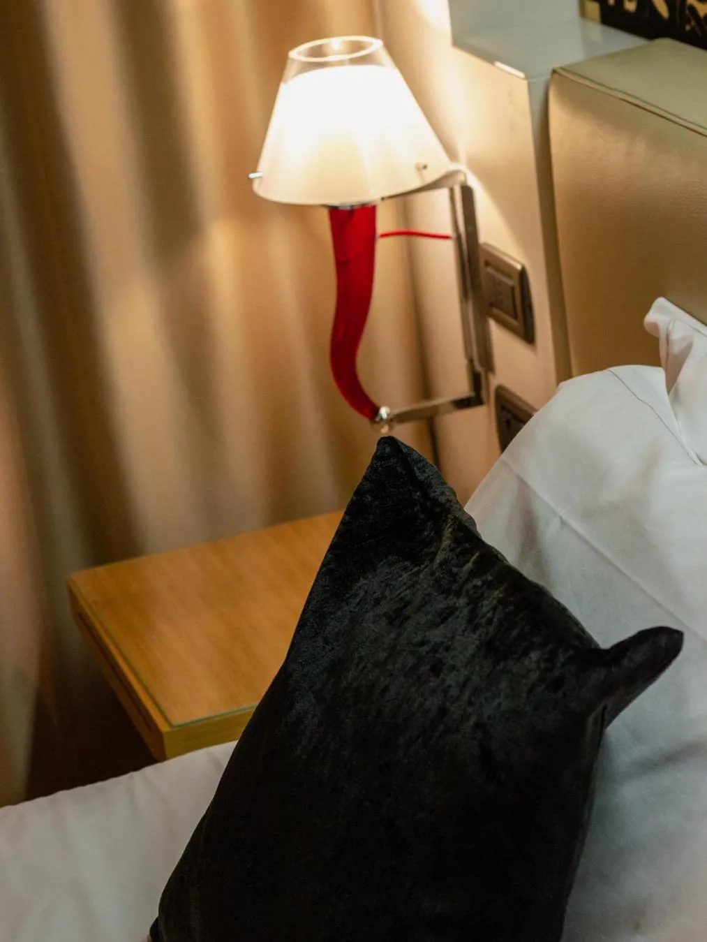 Decorative detail, Bed in Antony Palace Hotel - Venice Airport