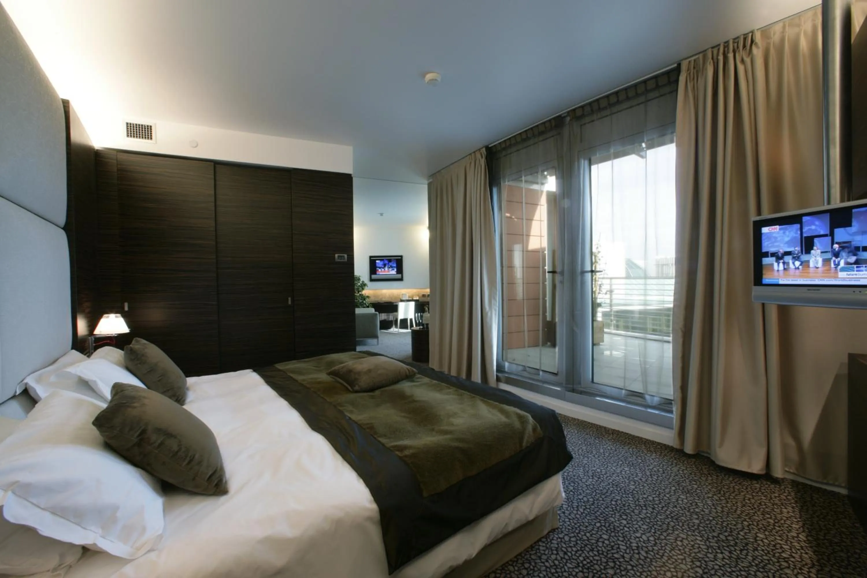 Bedroom, Bed in Antony Palace Hotel - Venice Airport