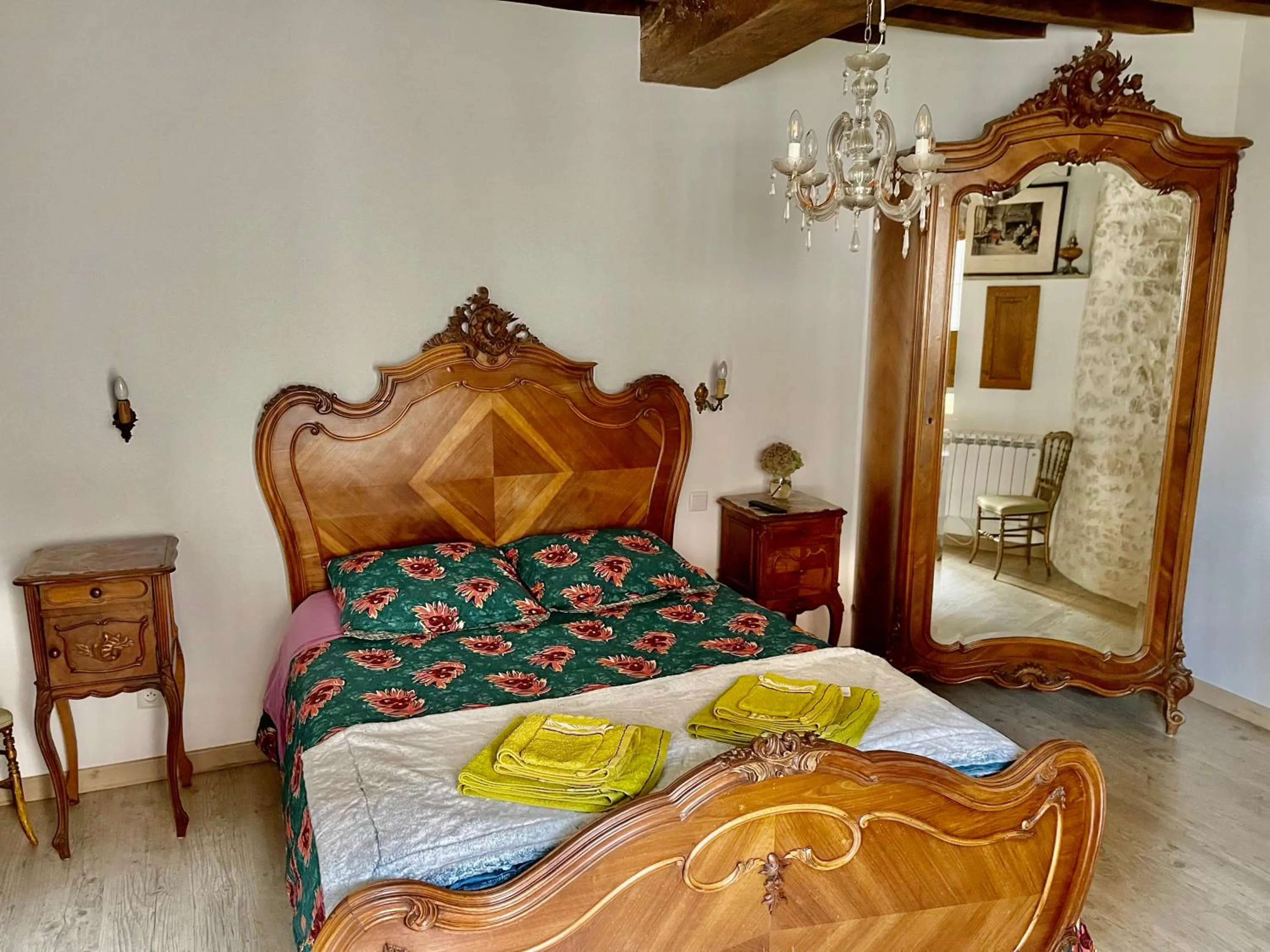 Photo of the whole room in Manoir Saint-Pierre