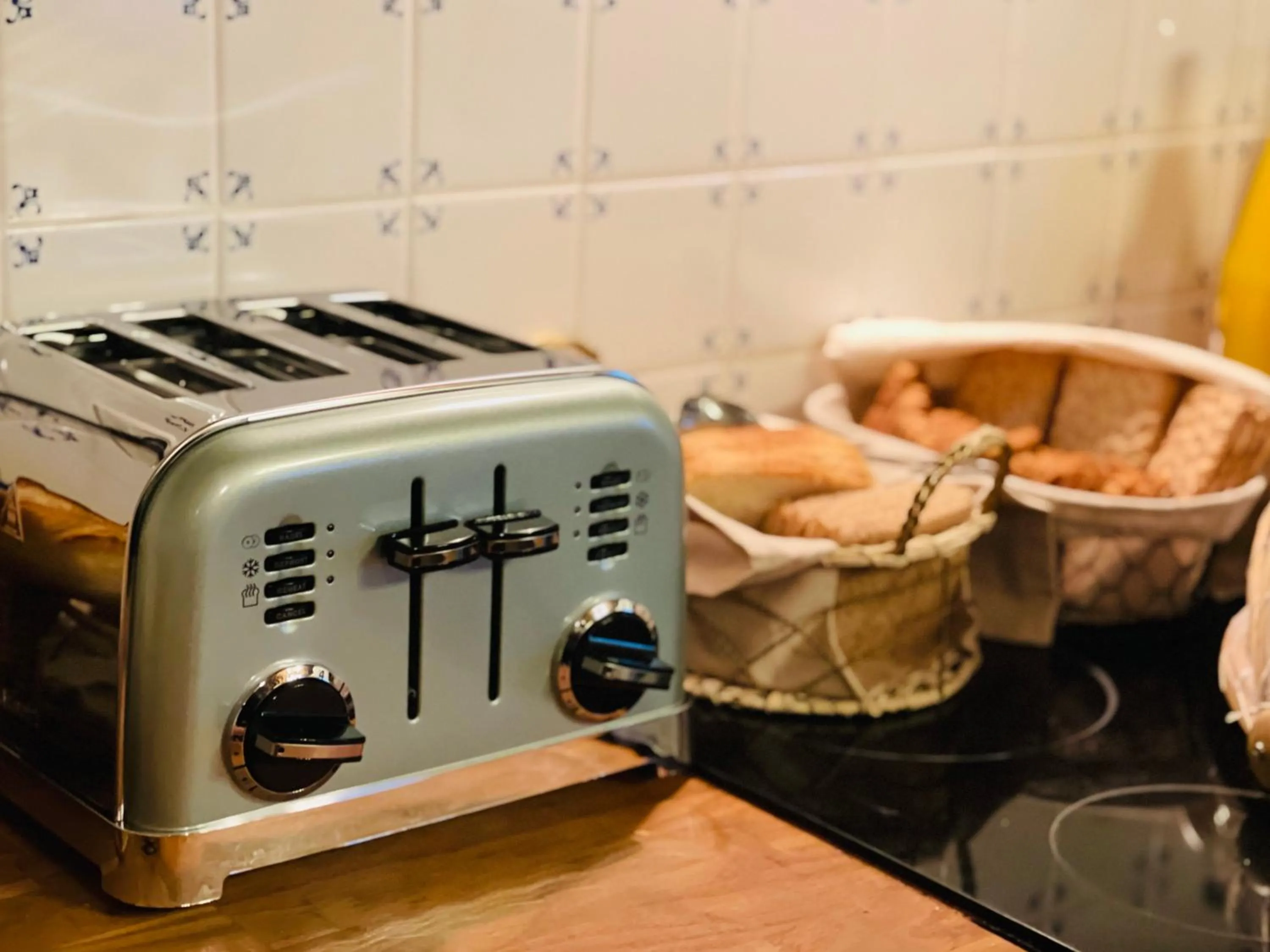 Coffee/tea facilities in Manoir Saint-Pierre
