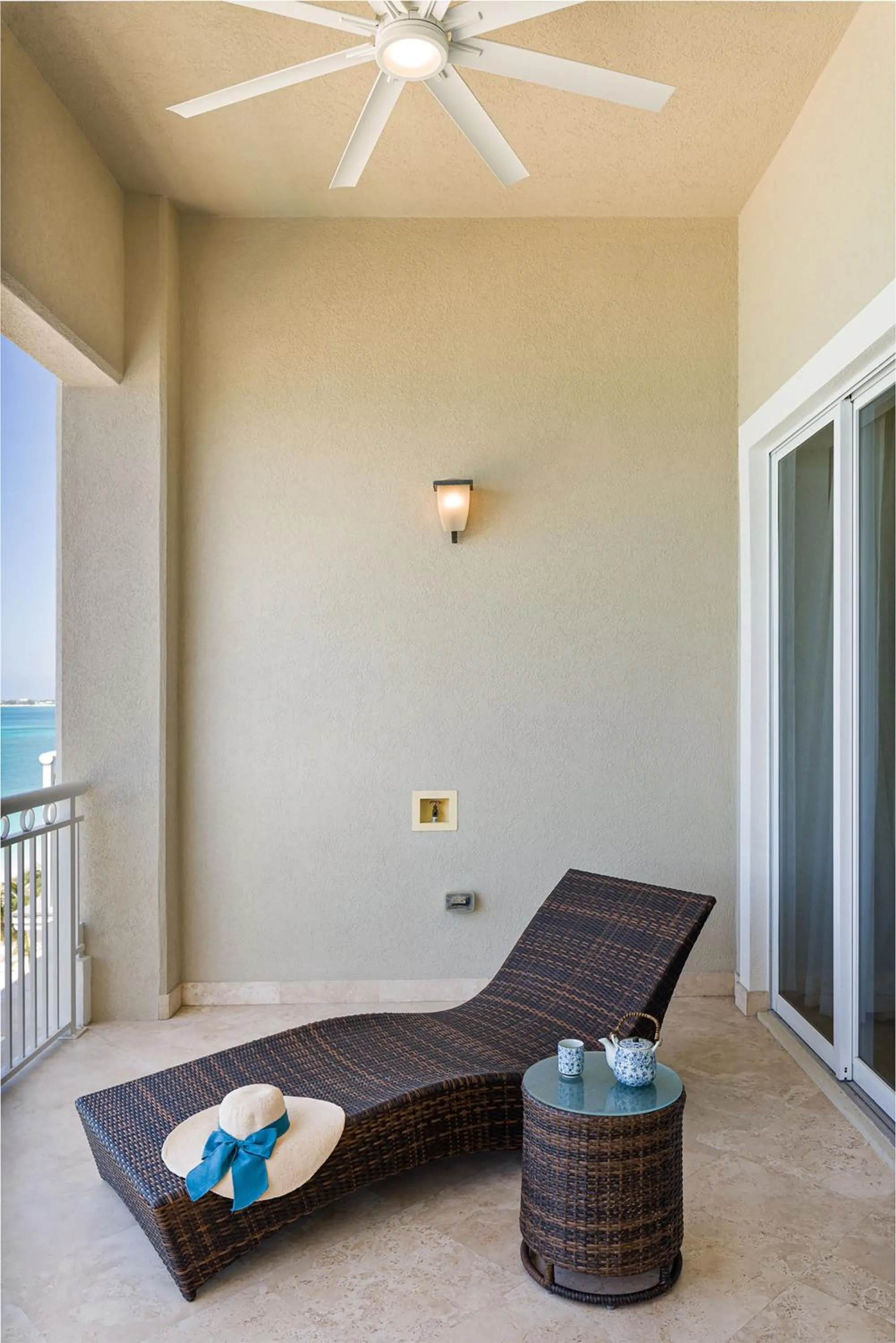 Club Se7en at Beachcomber